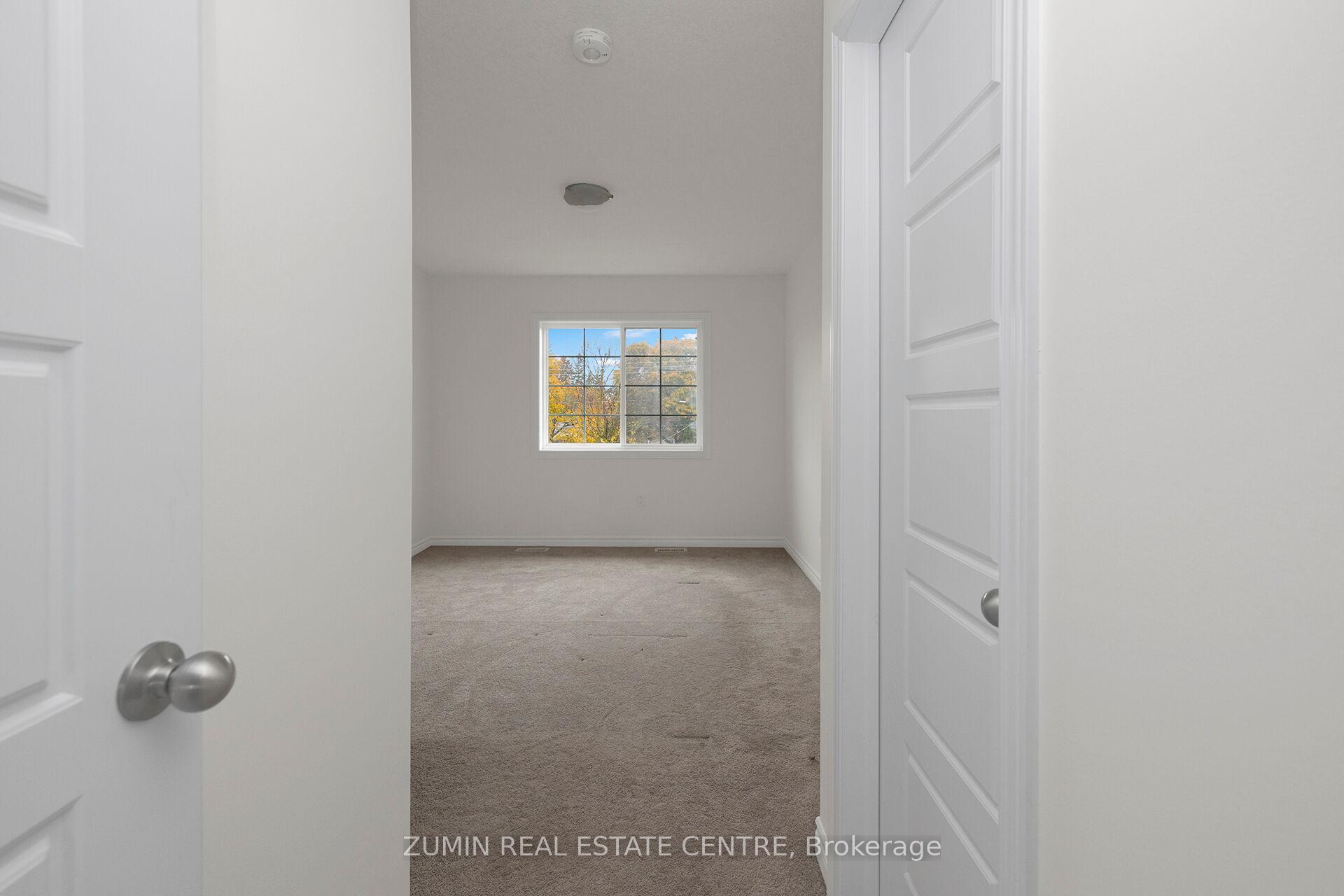 Photo 29 of 78 Dewberry Drive, Kitchener — HOMEH