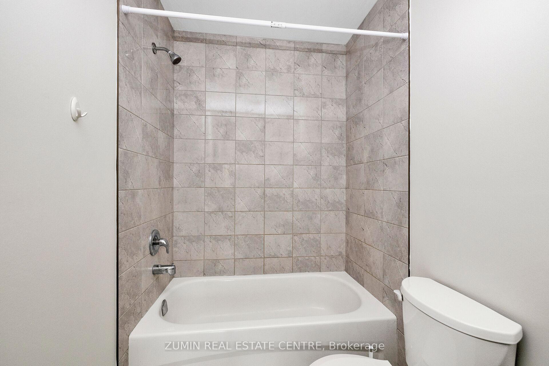 Photo 40 of 78 Dewberry Drive, Kitchener — HOMEH