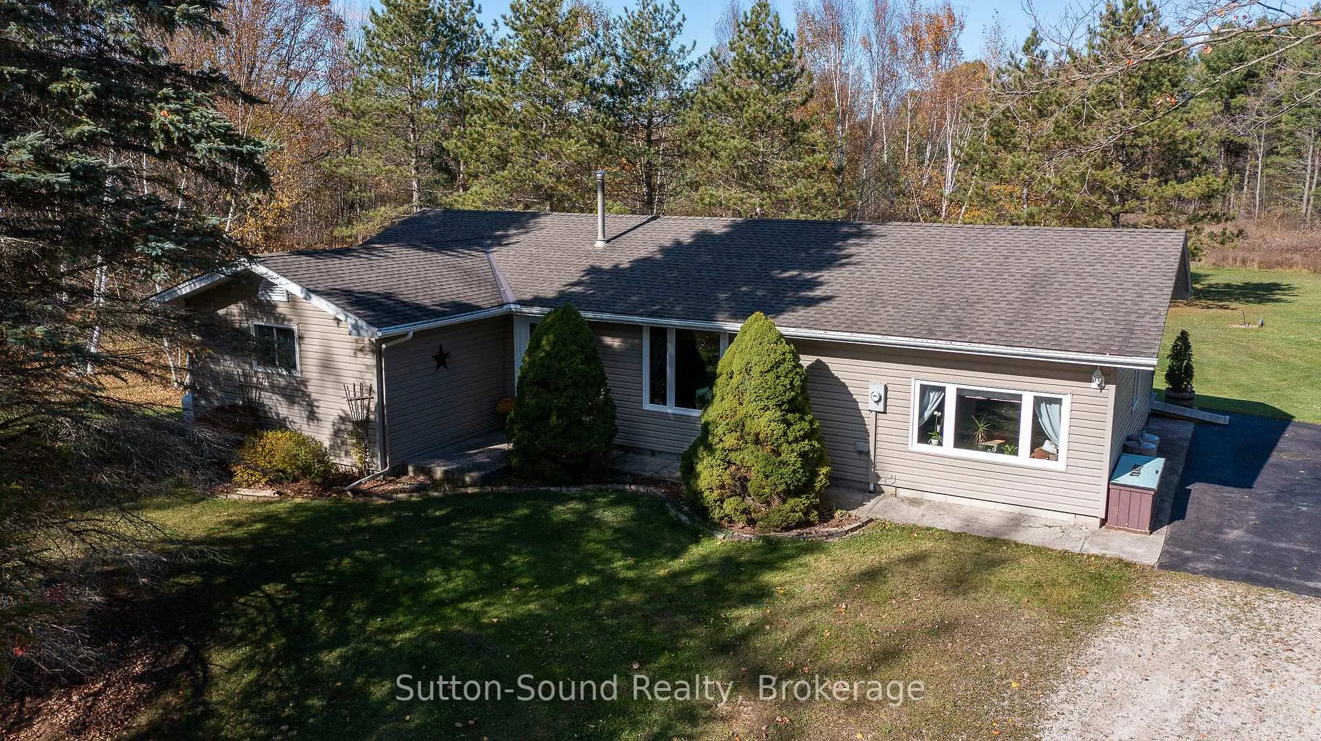 Photo 2 of 143659 15 Side Road E, Meaford — HOMEH
