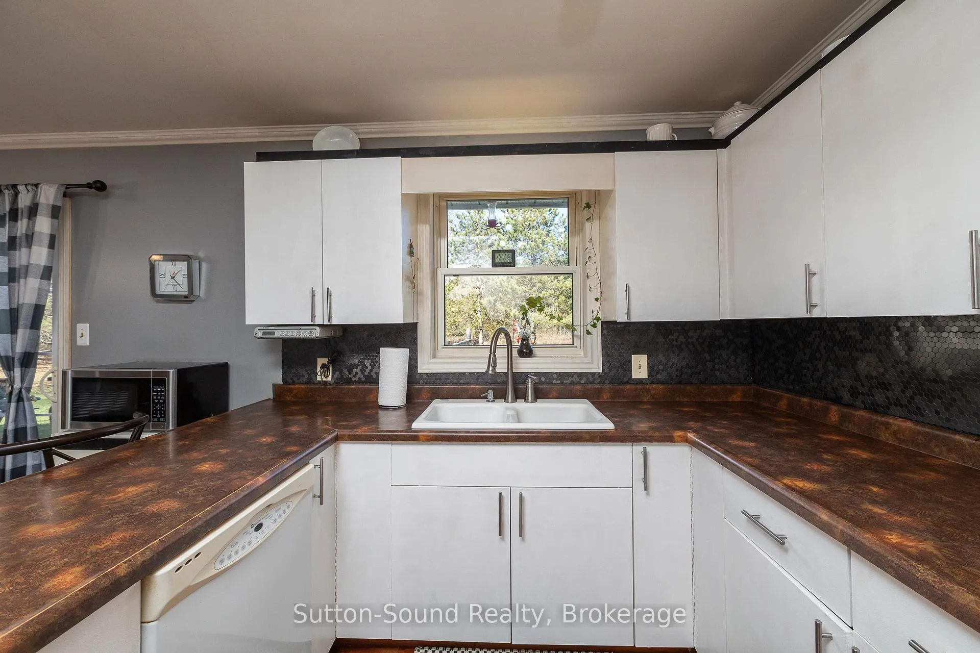 Photo 15 of 143659 15 Side Road E, Meaford — HOMEH