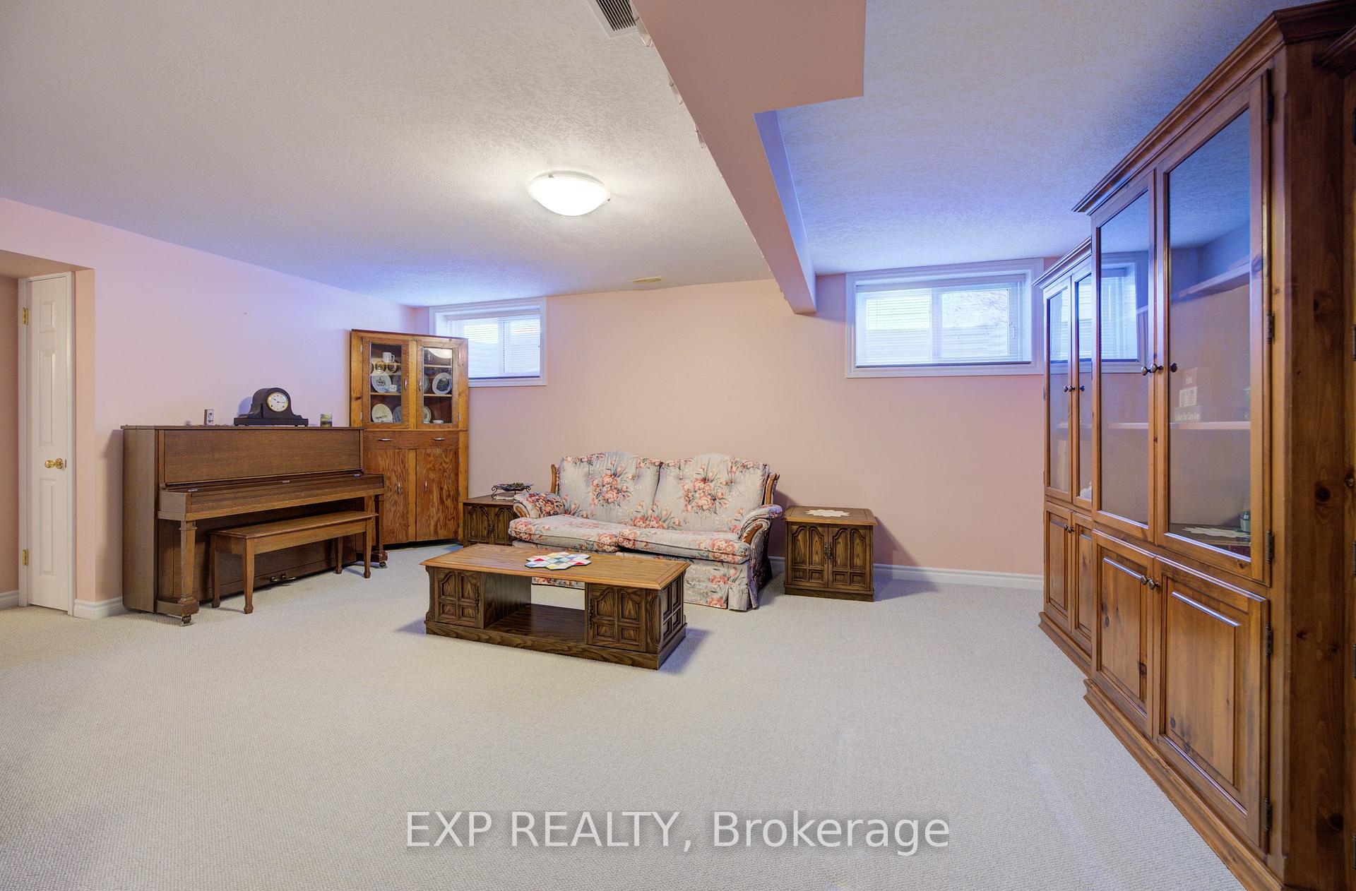 Photo 22 of 42 River Run Road, Mapleton, Rural Mapleton — HOMEH