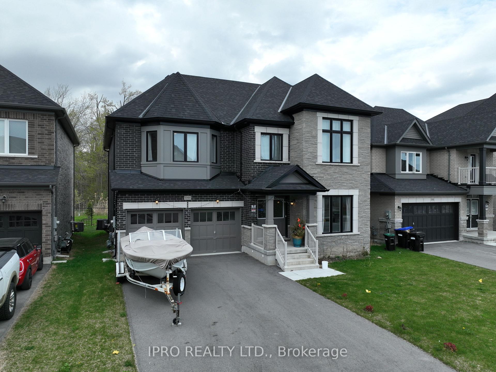 Photo 2 of 1044 Hardy Way, Innisfil, Lefroy — HOMEH