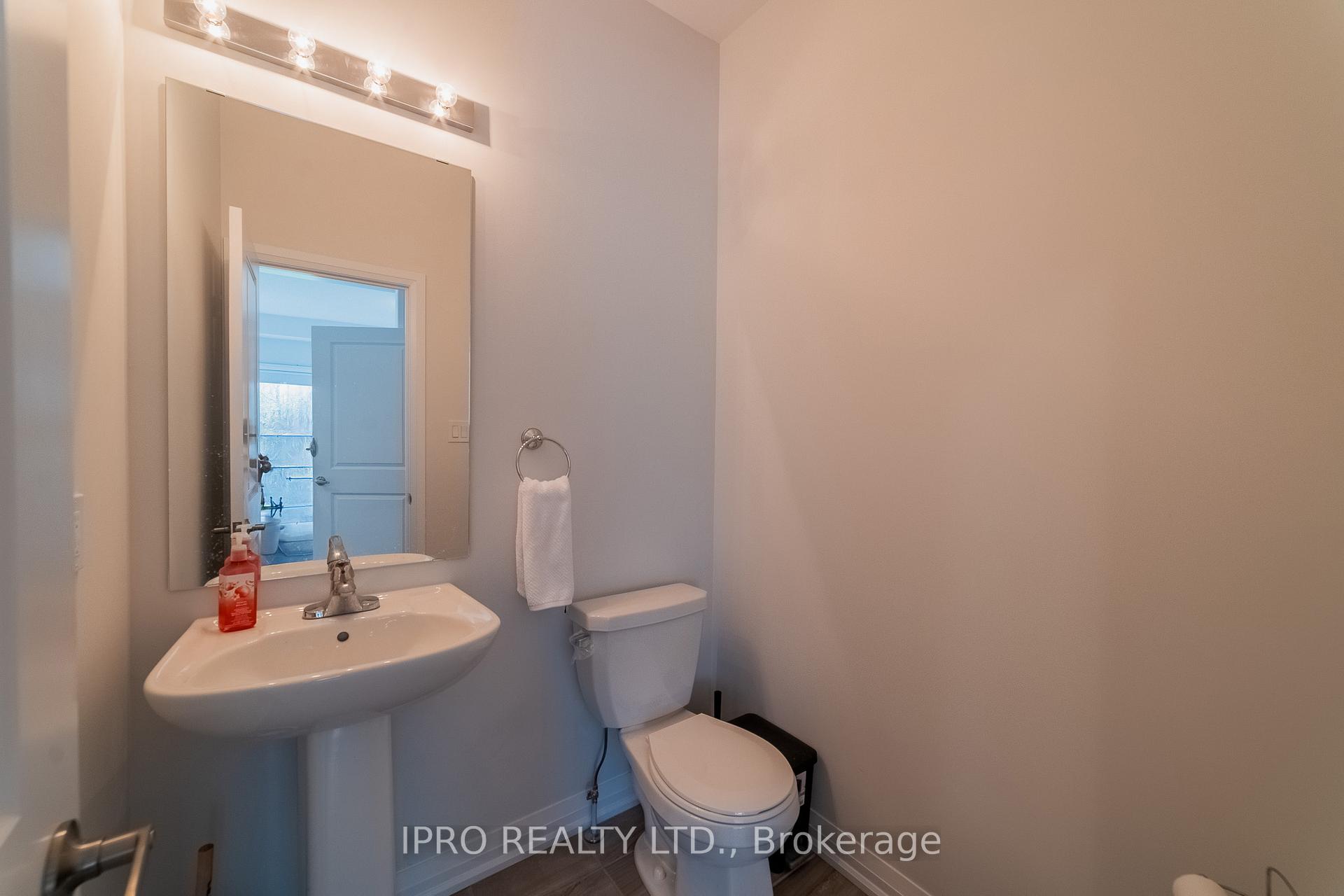 Photo 7 of 1044 Hardy Way, Innisfil, Lefroy — HOMEH