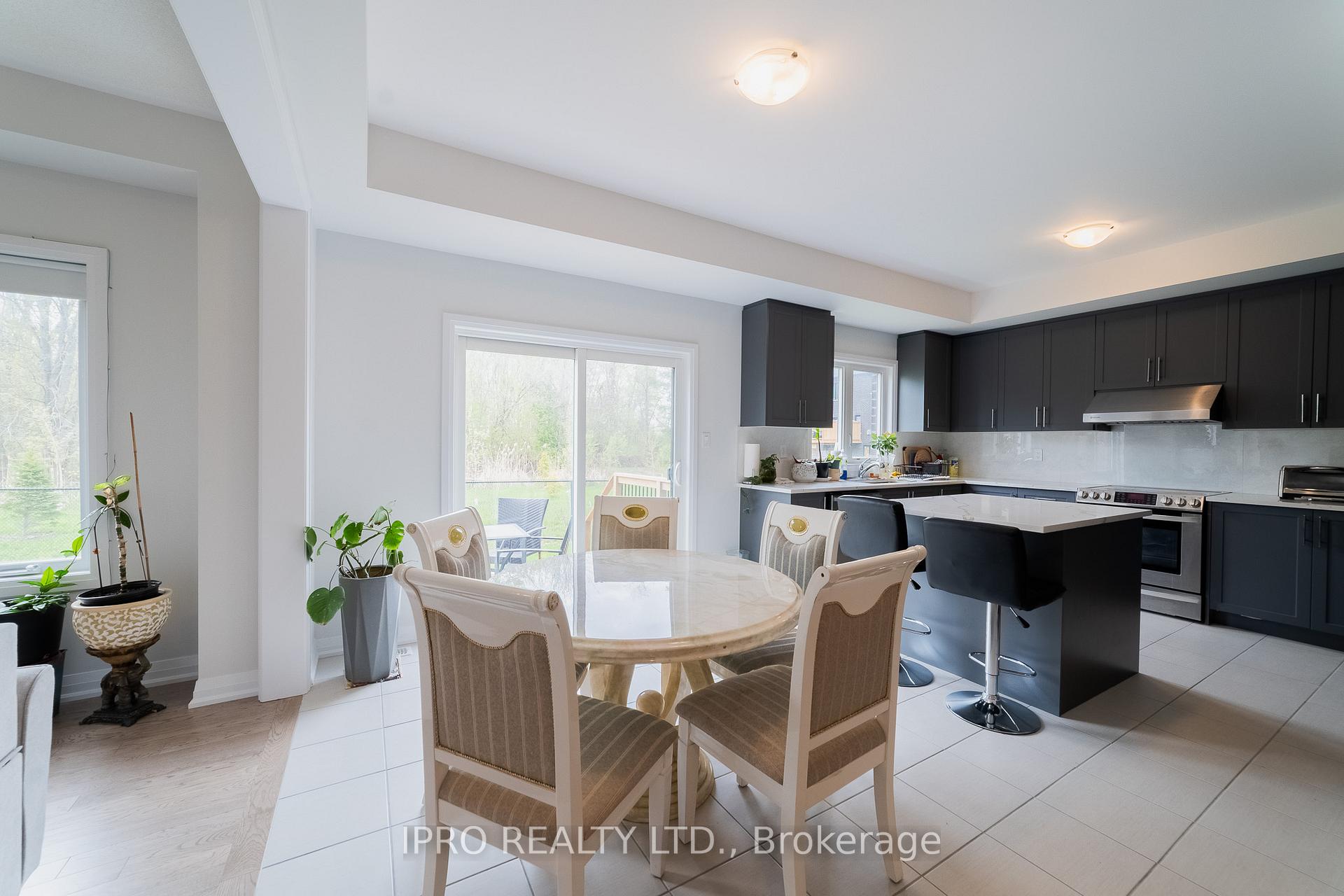 Photo 15 of 1044 Hardy Way, Innisfil, Lefroy — HOMEH
