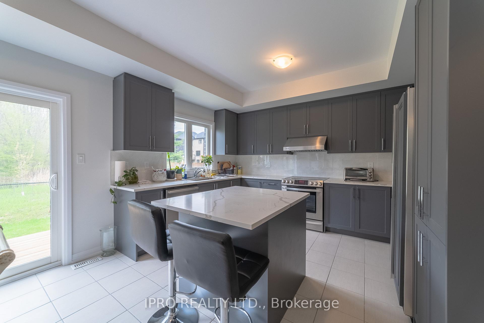 Photo 16 of 1044 Hardy Way, Innisfil, Lefroy — HOMEH