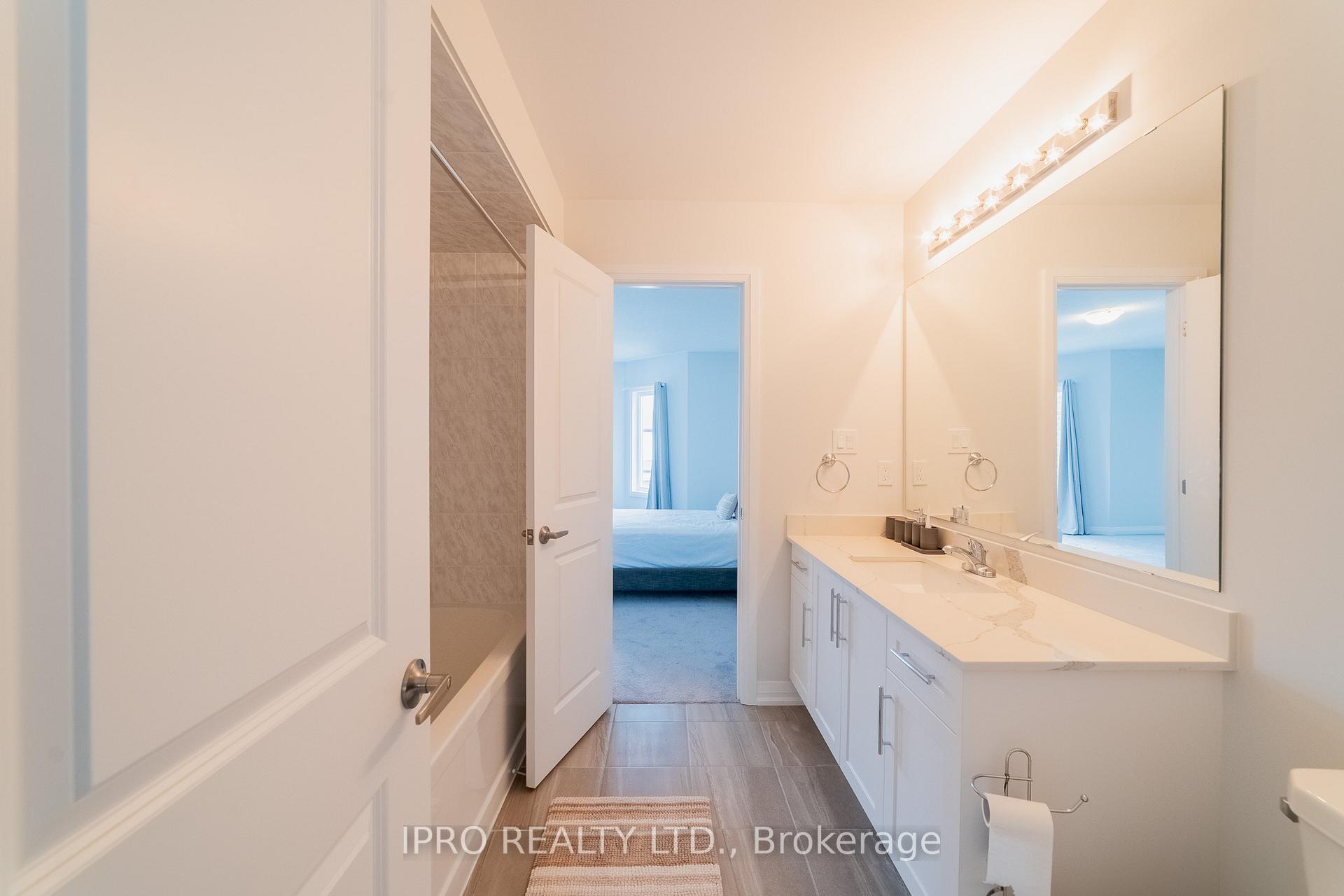 Photo 29 of 1044 Hardy Way, Innisfil, Lefroy — HOMEH