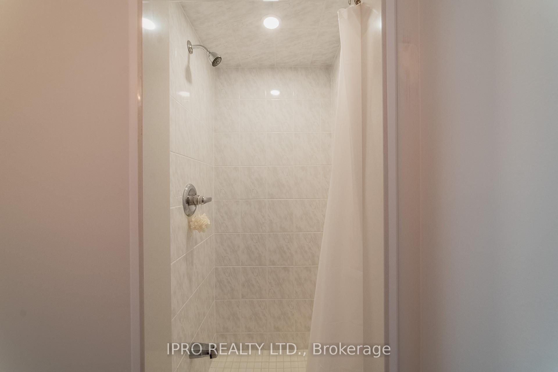 Photo 33 of 1044 Hardy Way, Innisfil, Lefroy — HOMEH