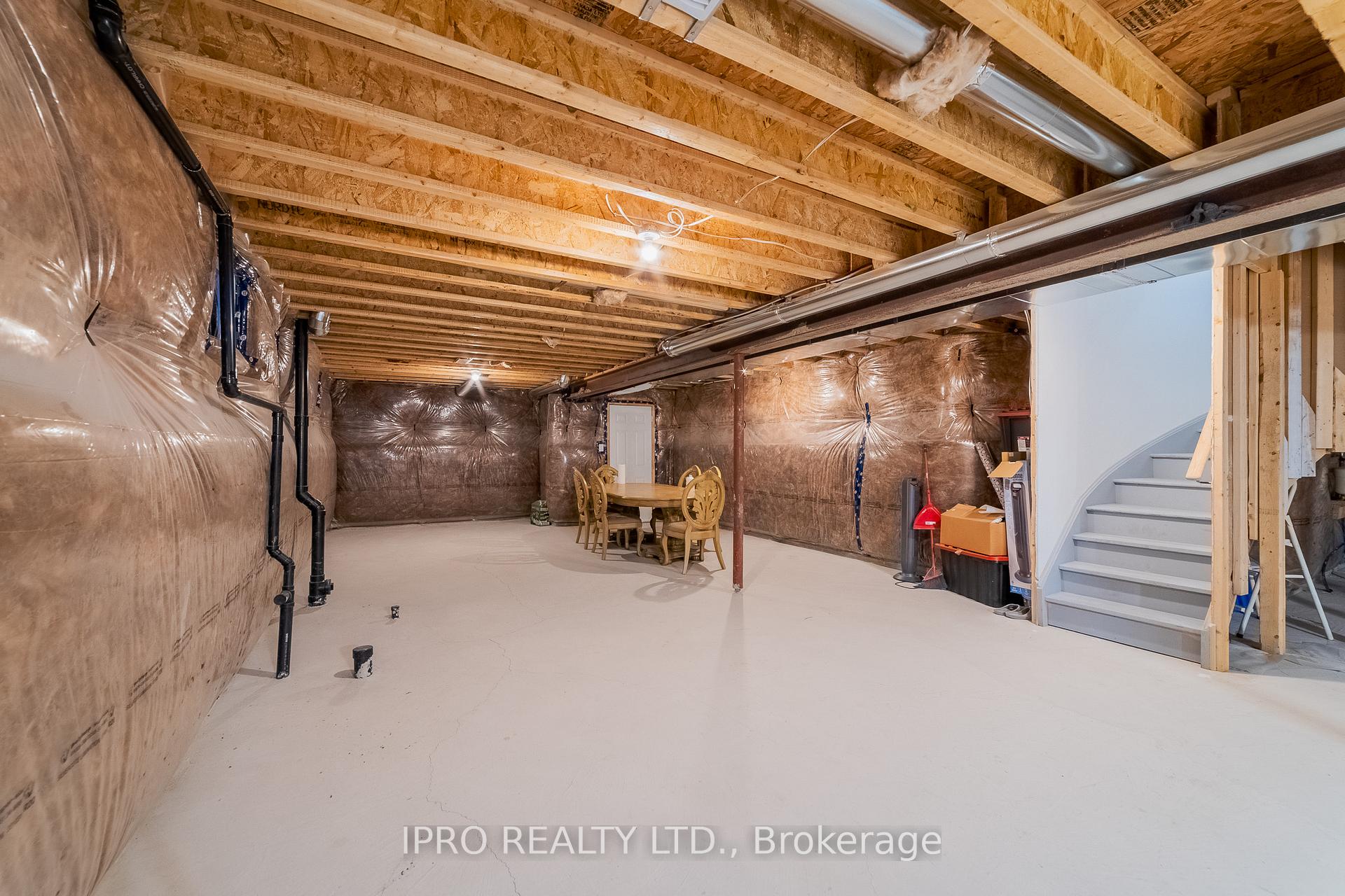 Photo 35 of 1044 Hardy Way, Innisfil, Lefroy — HOMEH