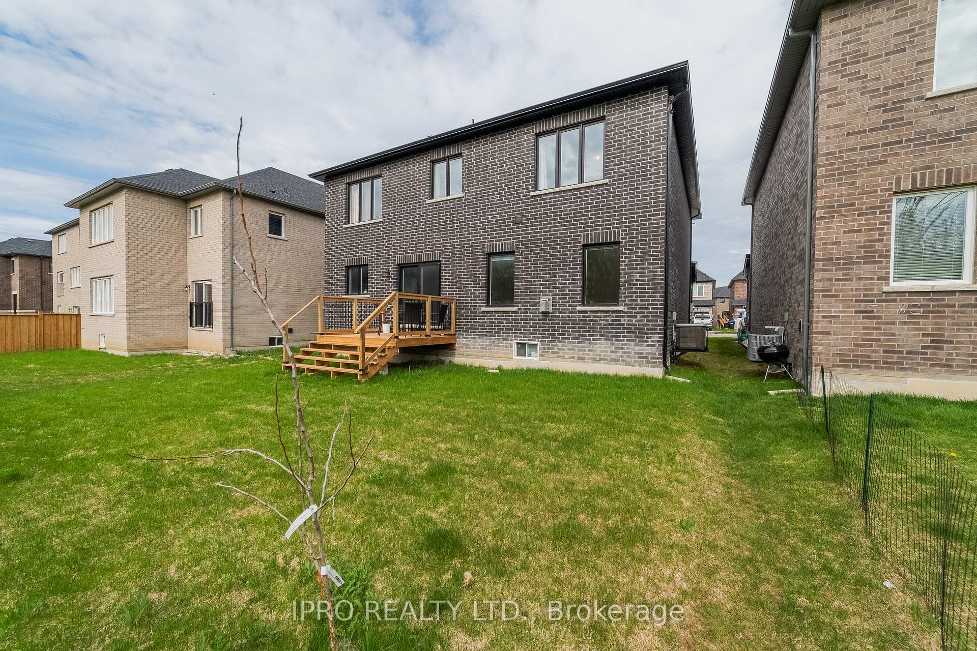 Photo 39 of 1044 Hardy Way, Innisfil, Lefroy — HOMEH