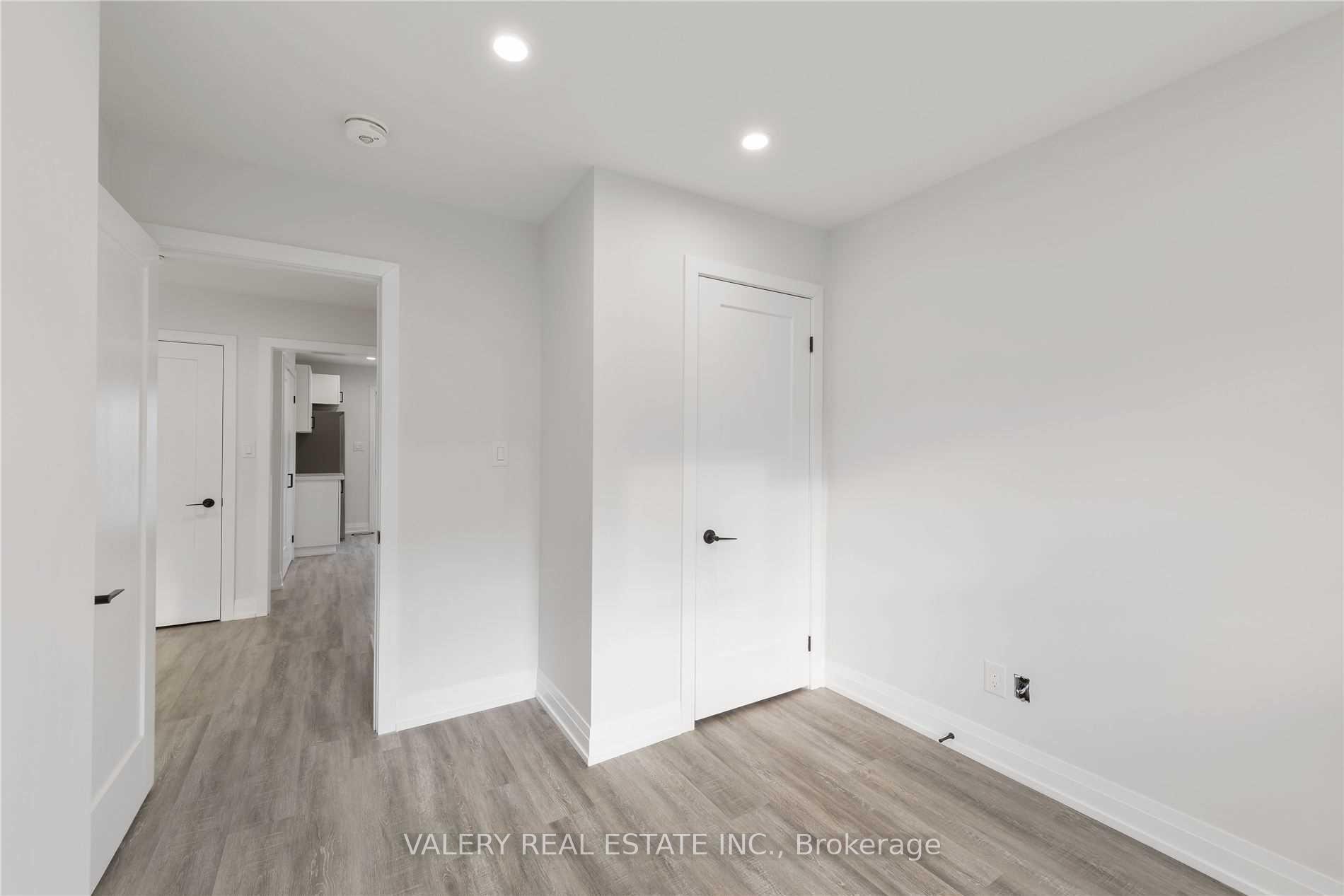 Photo 6 of Unit 2, 5 Maplewood Avenue, Hamilton, St. Clair — HOMEH