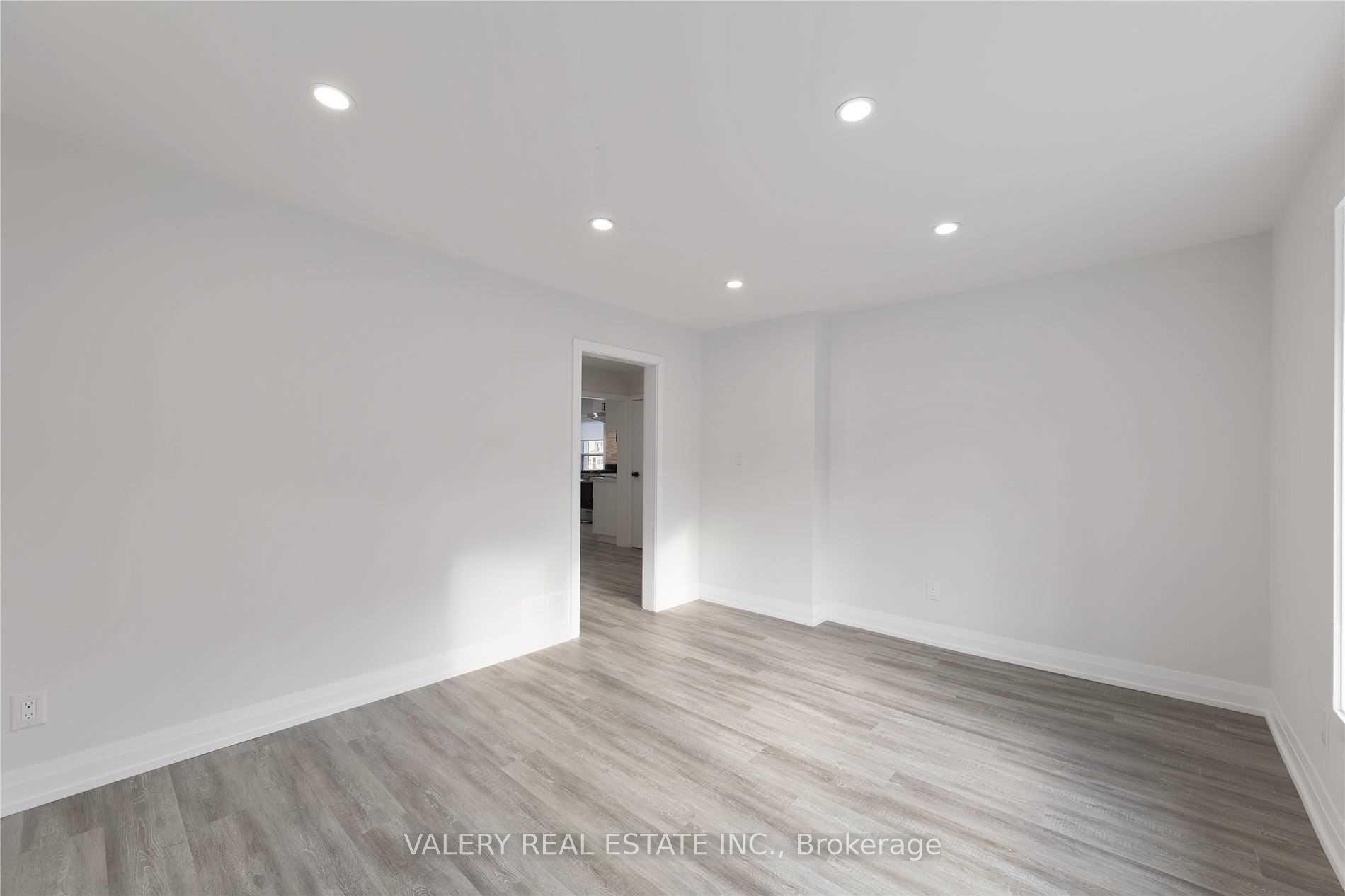 Photo 7 of Unit 2, 5 Maplewood Avenue, Hamilton, St. Clair — HOMEH