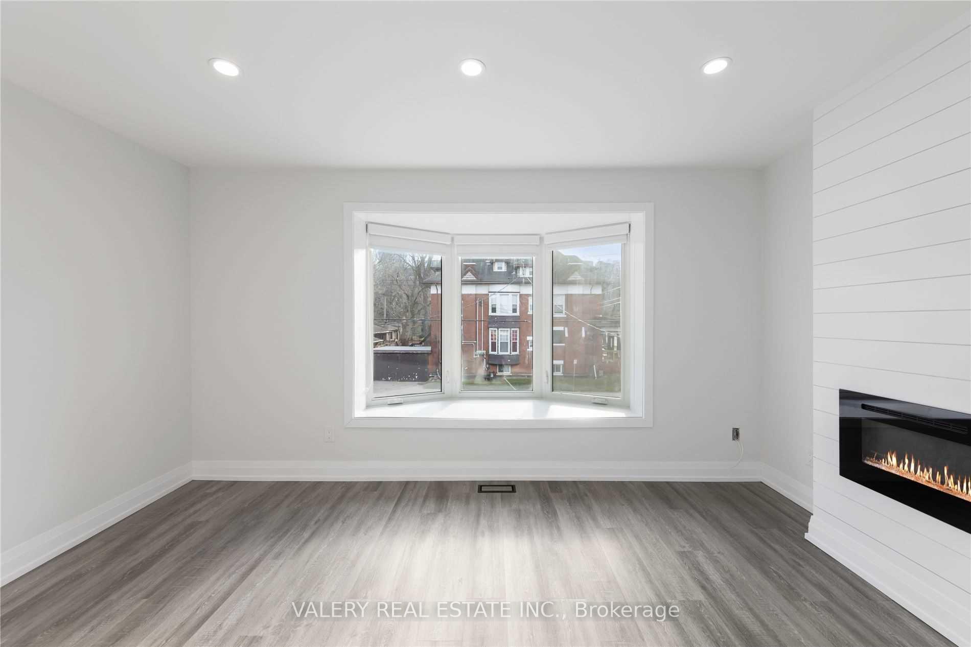 Photo 9 of Unit 2, 5 Maplewood Avenue, Hamilton, St. Clair — HOMEH