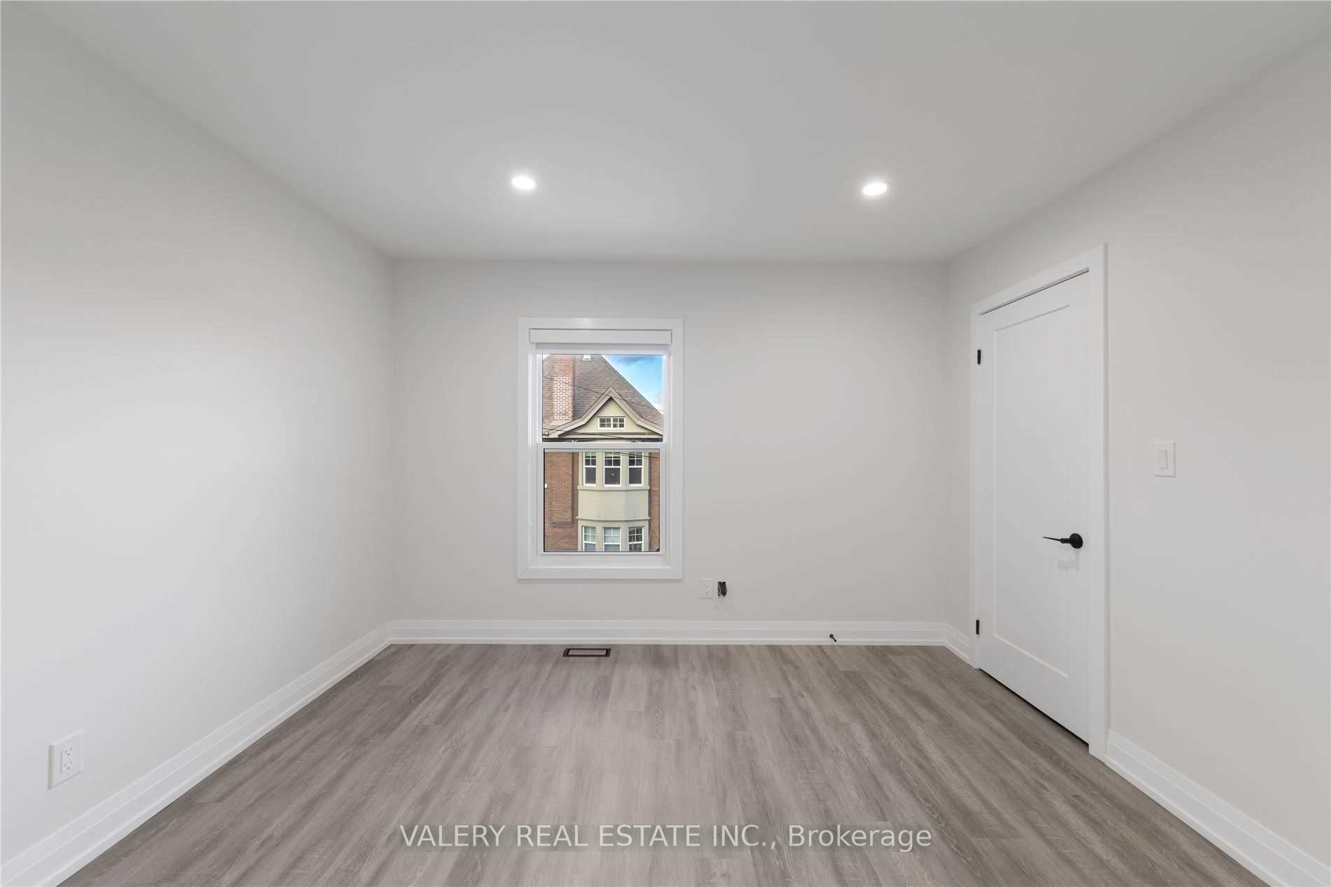 Photo 15 of Unit 2, 5 Maplewood Avenue, Hamilton, St. Clair — HOMEH