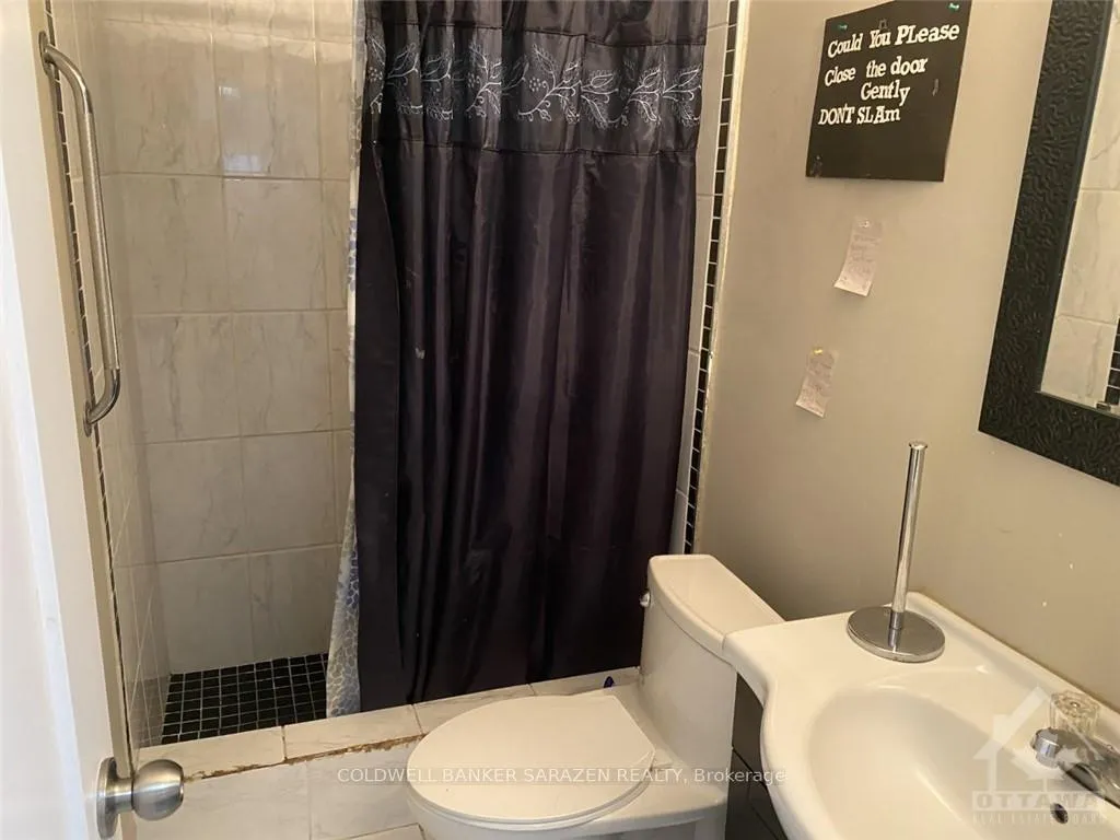 Photo 5 of 1256 Kitchener Avenue, Ottawa, Ellwood — HOMEH