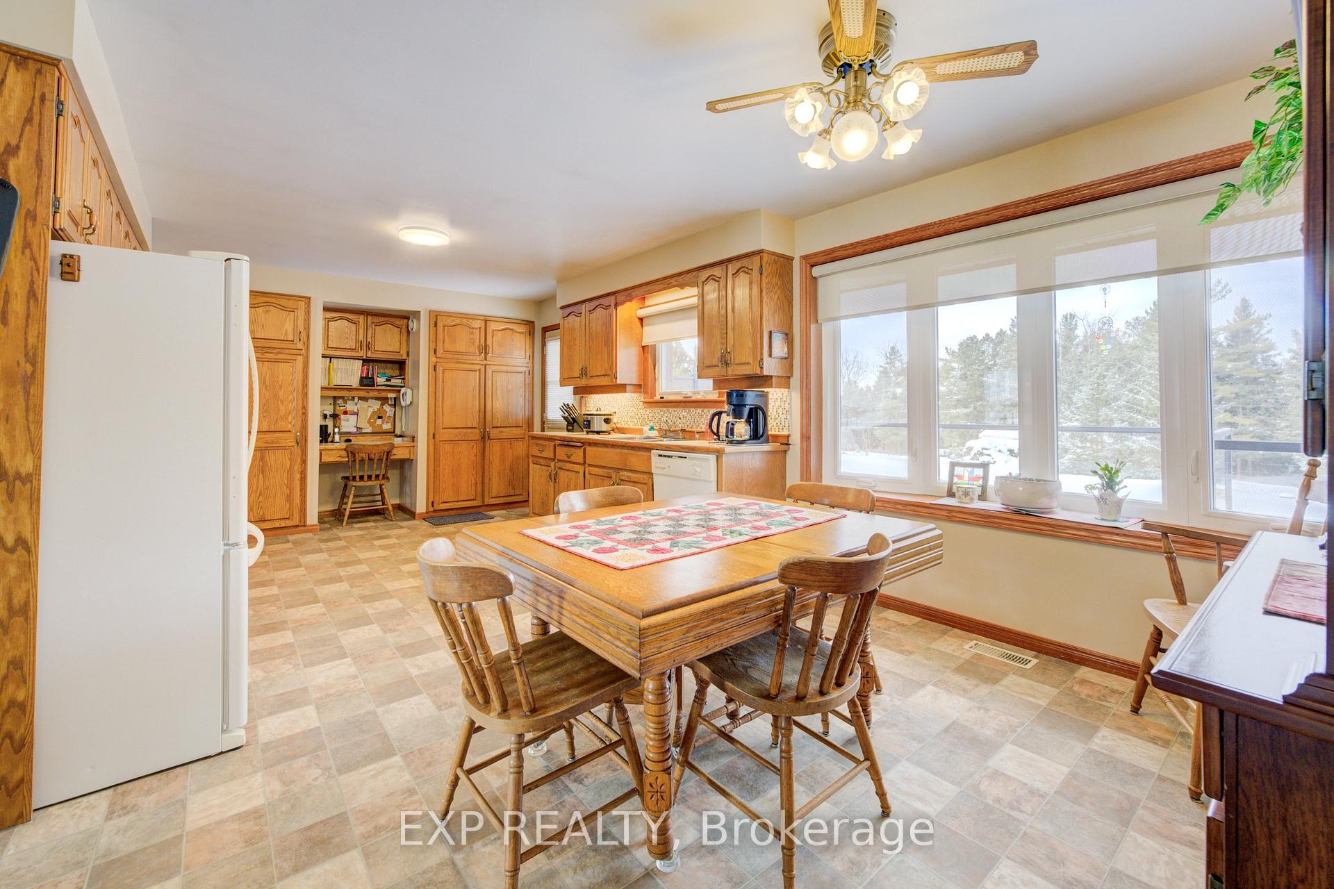 Photo 9 of 7134 Wellington Rd 11, Mapleton, Rural Mapleton — HOMEH
