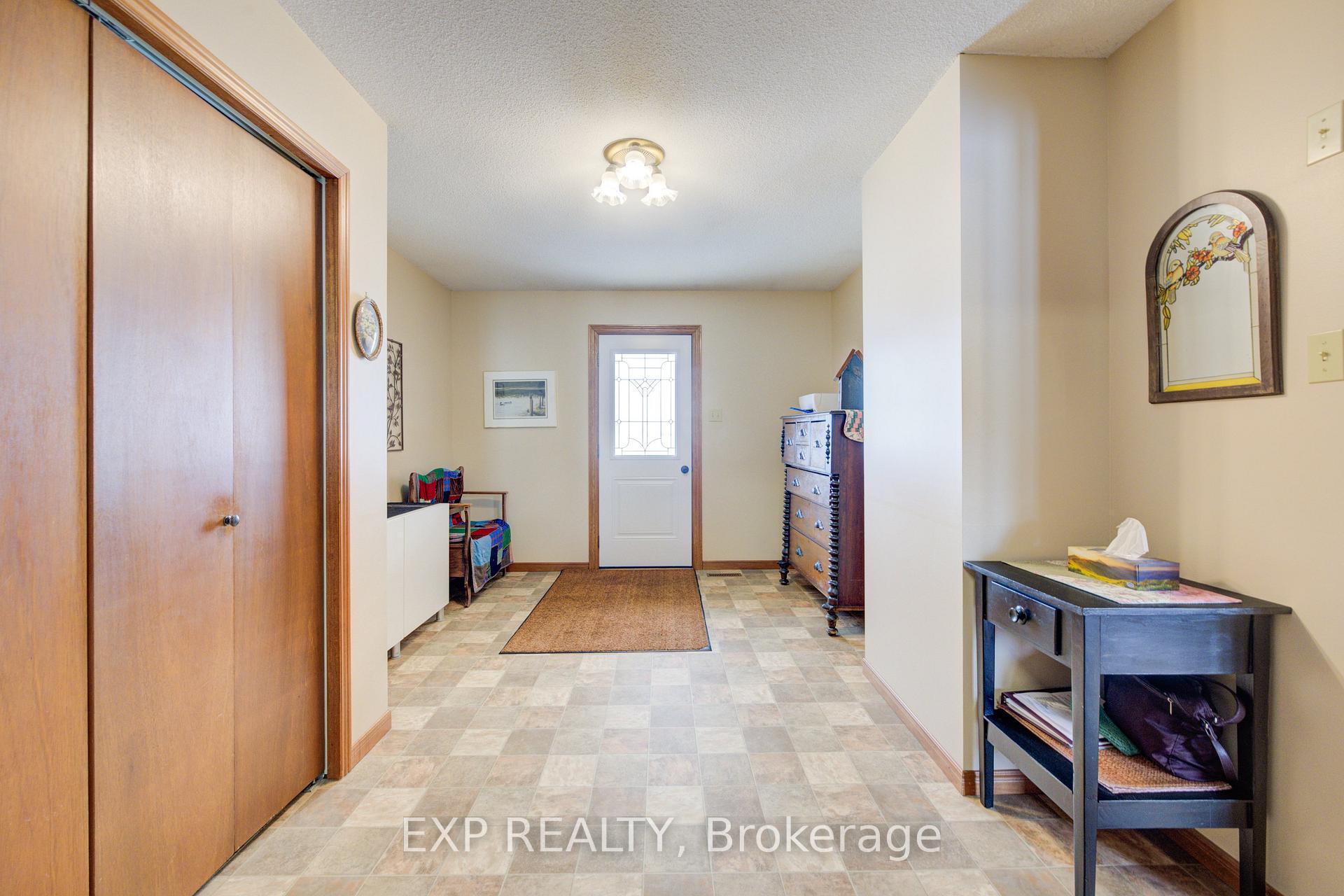 Photo 15 of 7134 Wellington Rd 11, Mapleton, Rural Mapleton — HOMEH