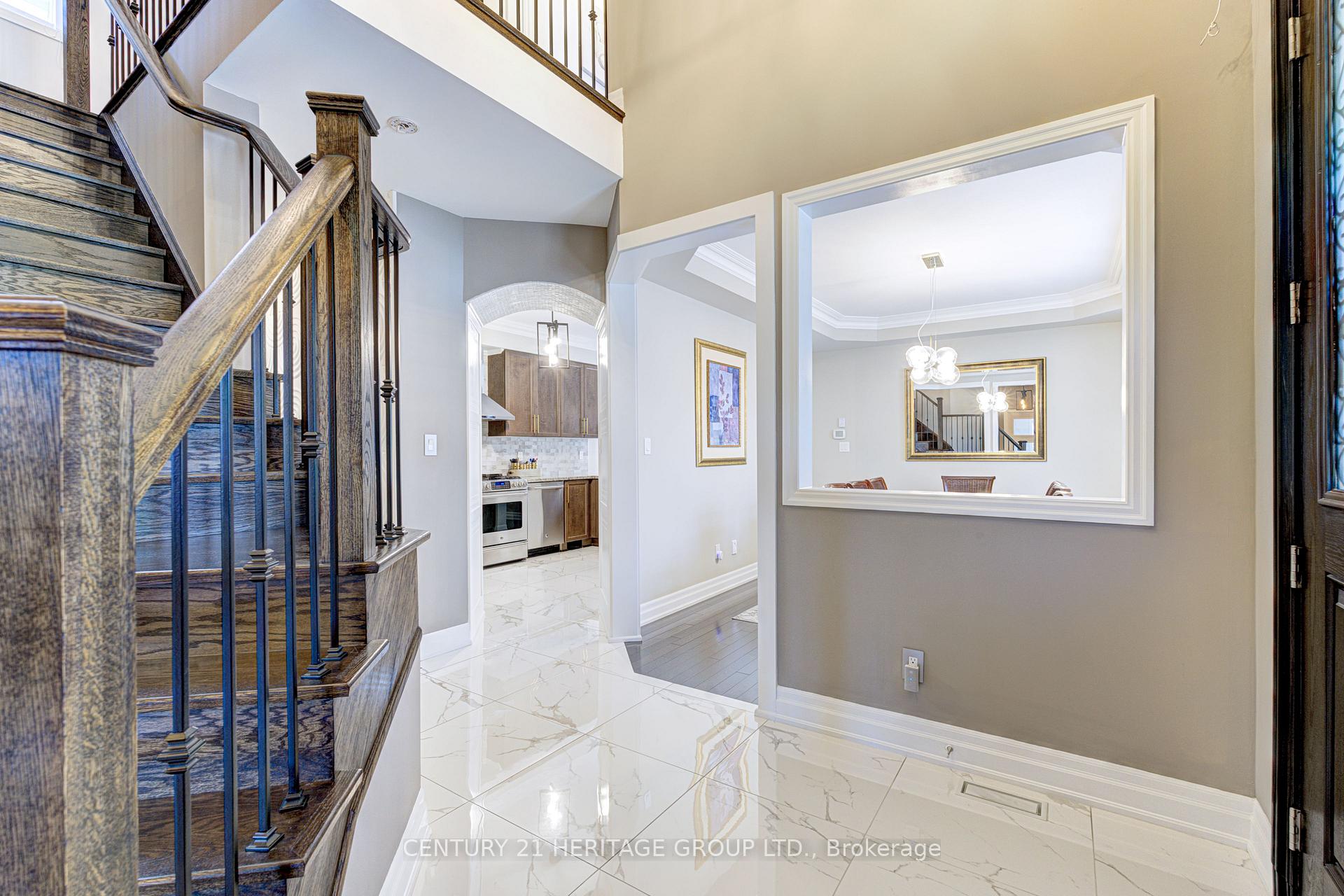 Photo 4 of 57 Robert Berry Crescent, King, King City — HOMEH