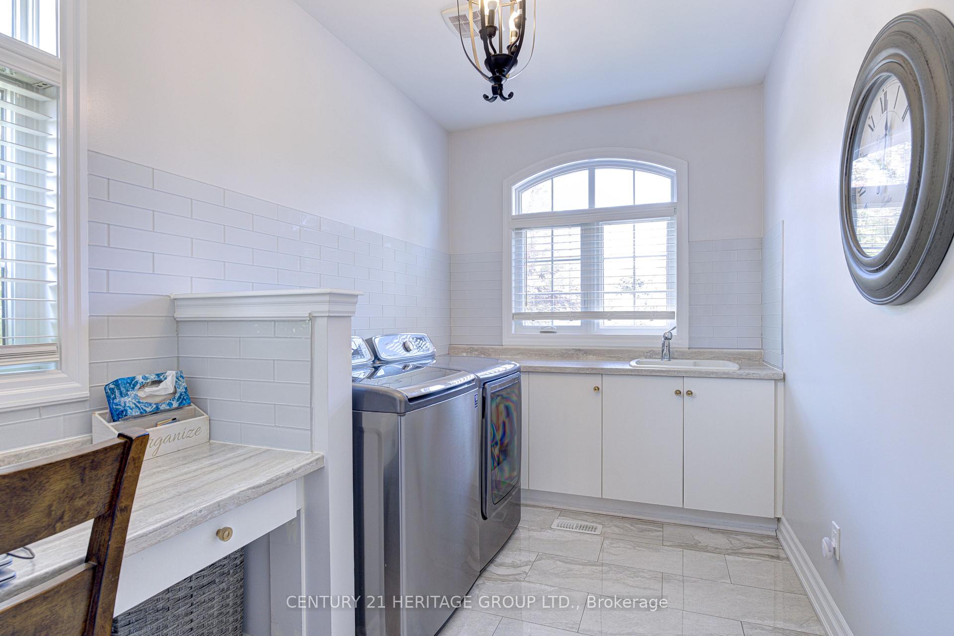 Photo 14 of 57 Robert Berry Crescent, King, King City — HOMEH