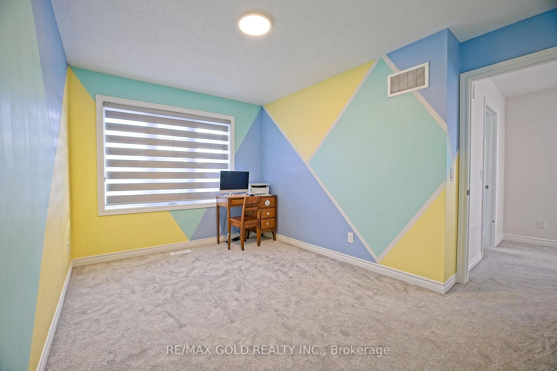 Photo 17 of 71 Gloria Street, Kitchener — HOMEH