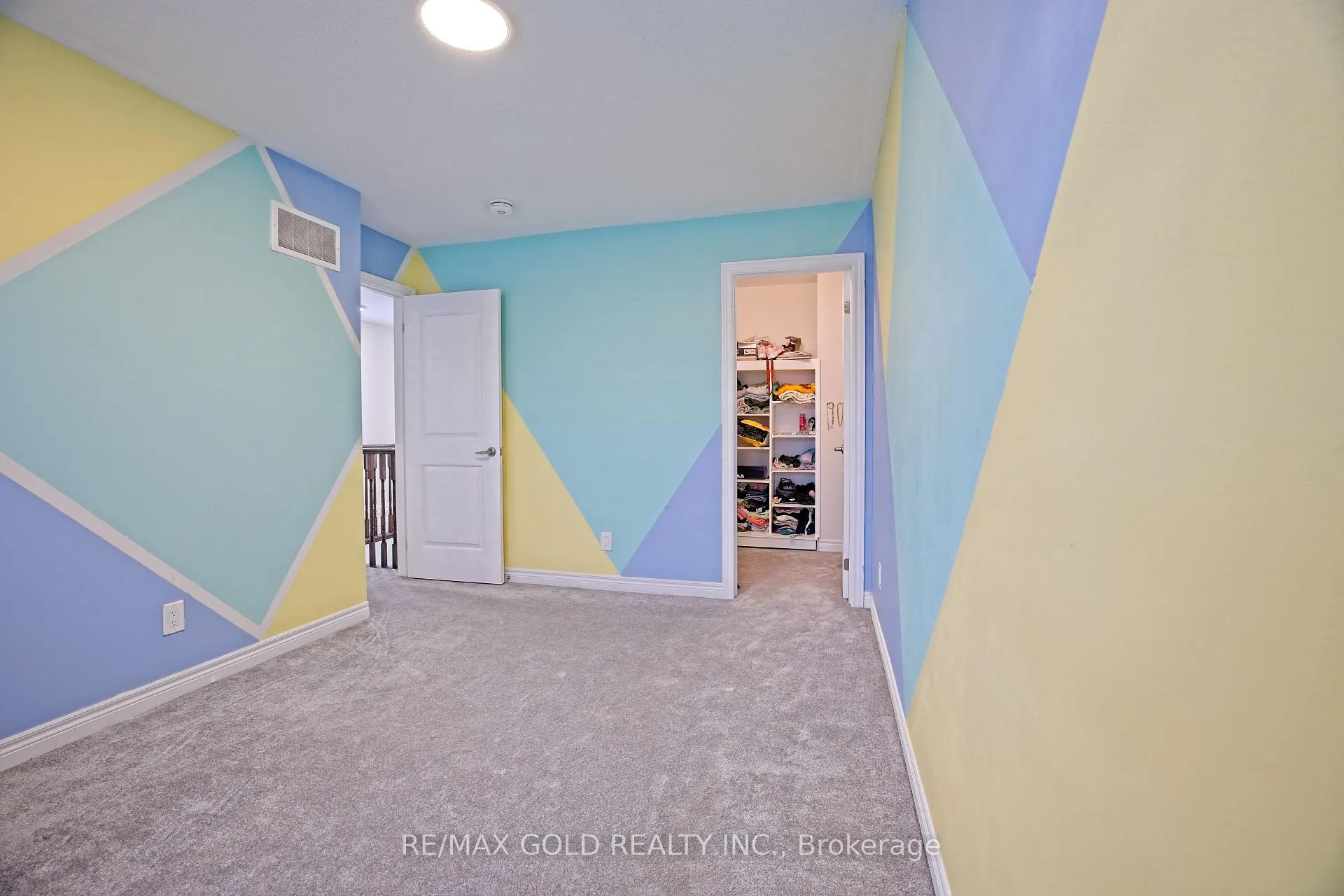 Photo 18 of 71 Gloria Street, Kitchener — HOMEH