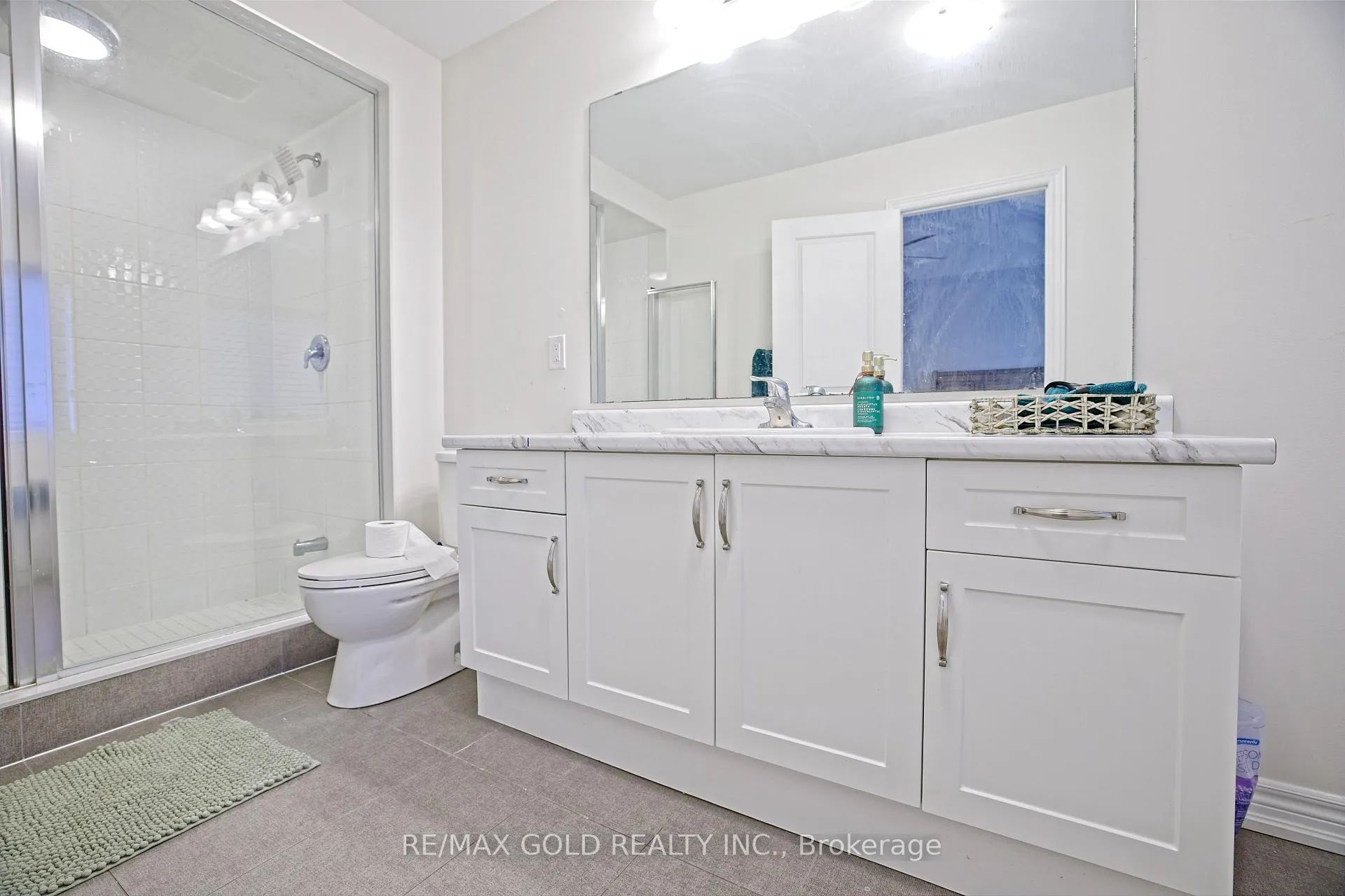 Photo 32 of 71 Gloria Street, Kitchener — HOMEH