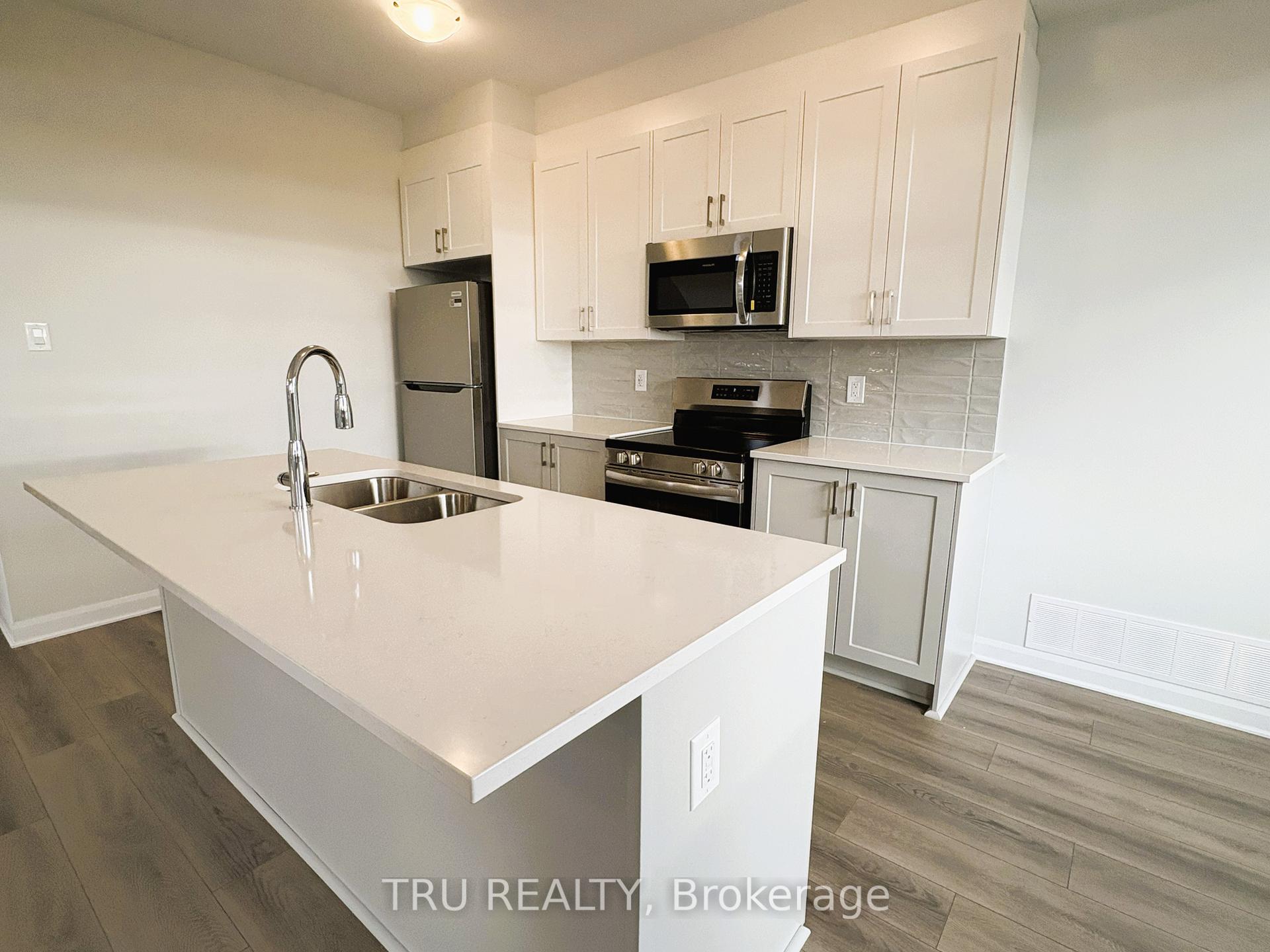 Photo 14 of 324 Clearpath Private, Ottawa, Kanata - Kanata Lakes/Heritage Hills — HOMEH