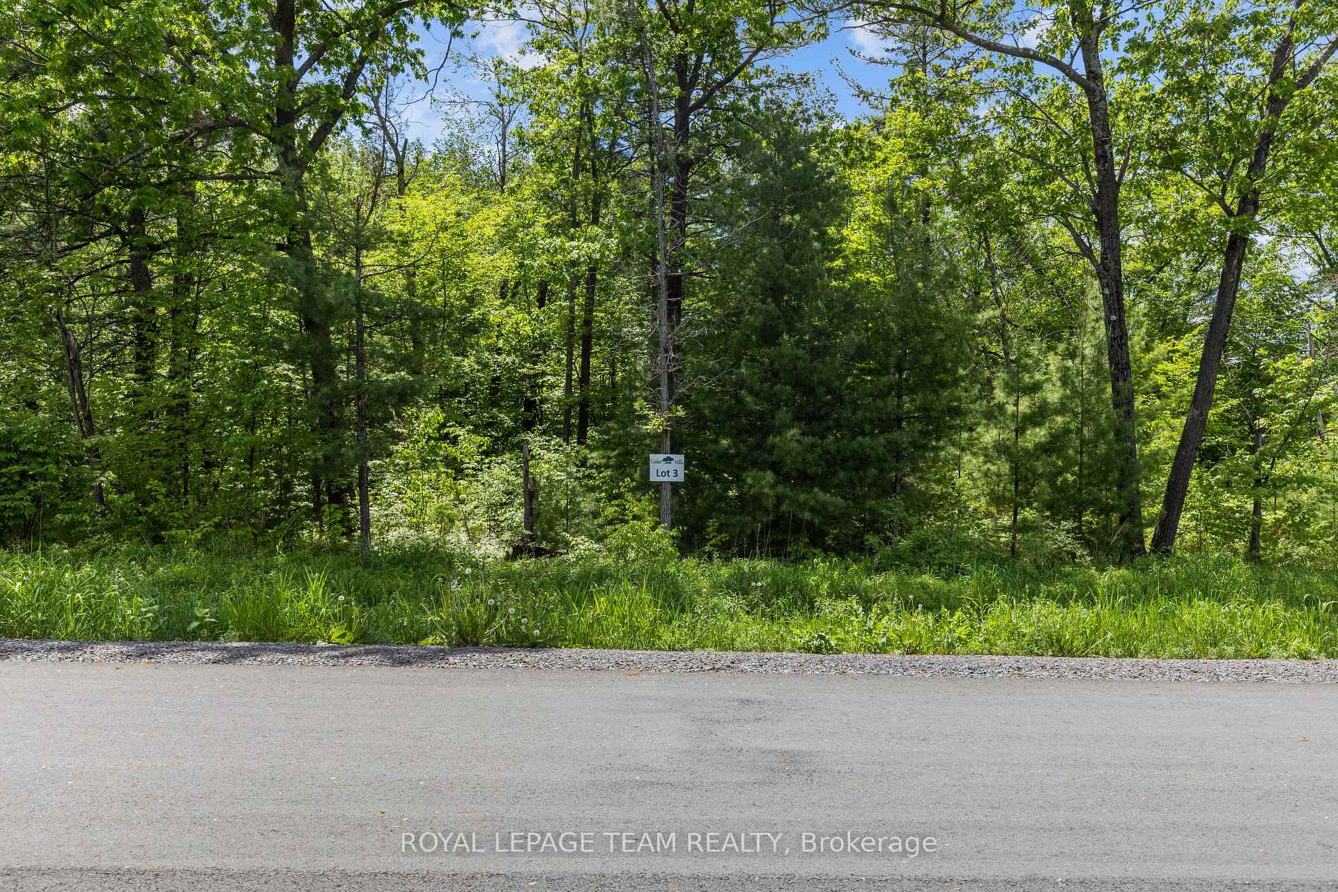 Photo 2 of 148 Derbeyshire Street, Ottawa, Kanata - Kanata (North West) — HOMEH