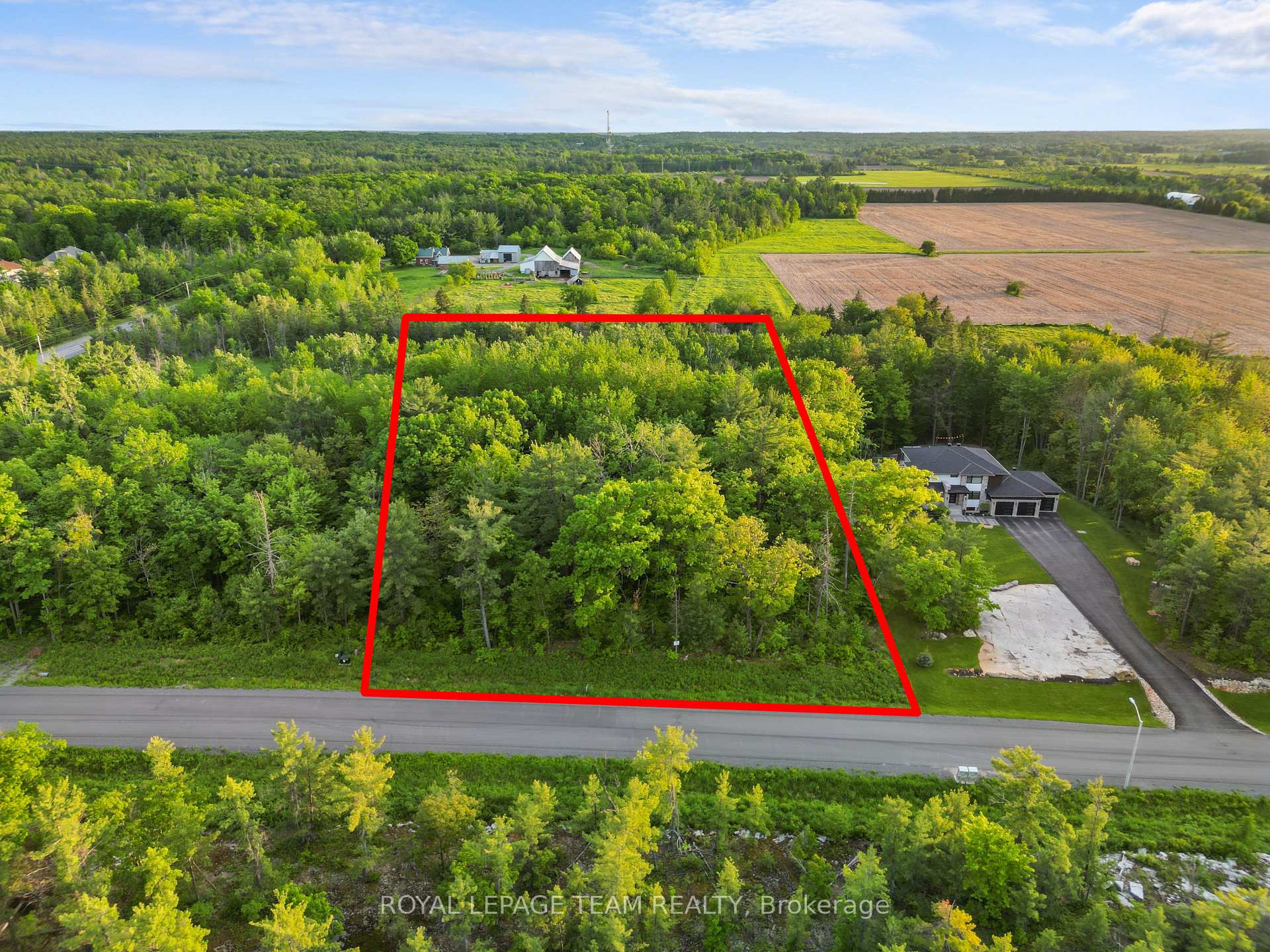 Photo 7 of 148 Derbeyshire Street, Ottawa, Kanata - Kanata (North West) — HOMEH