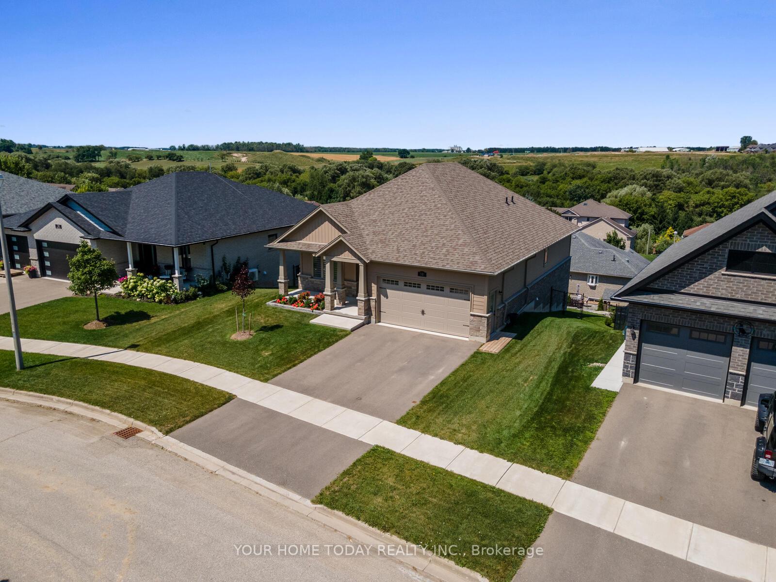 Photo 3 of 38 Faith Drive, Mapleton, Rural Mapleton — HOMEH