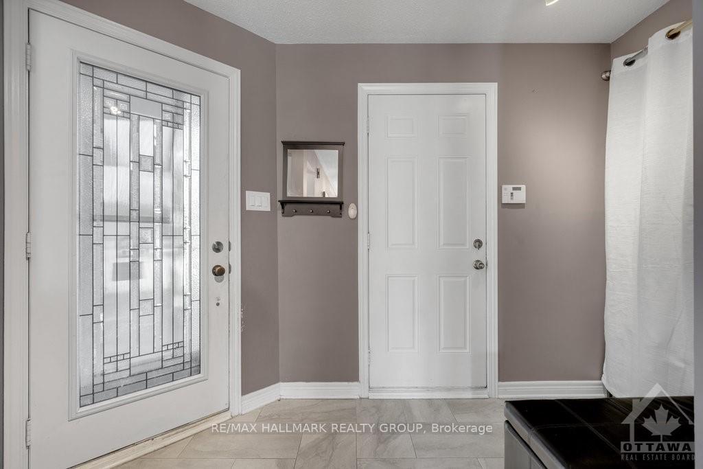 Photo 2 of 42 Havenhurst Crescent, Ottawa, Hunt Club Park/Greenboro — HOMEH