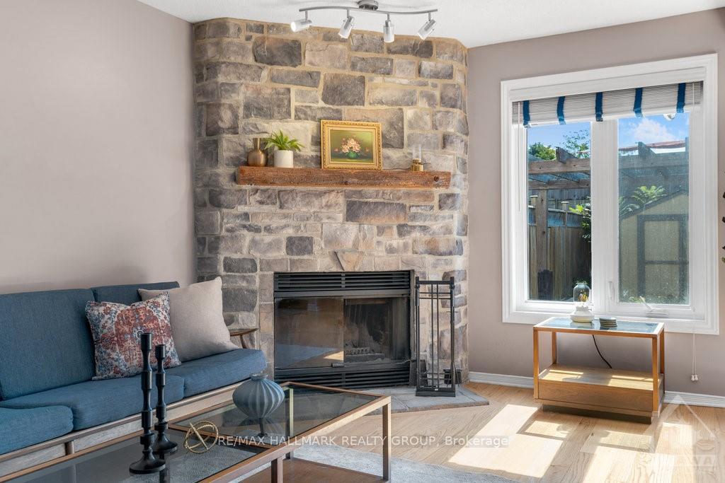 Photo 5 of 42 Havenhurst Crescent, Ottawa, Hunt Club Park/Greenboro — HOMEH
