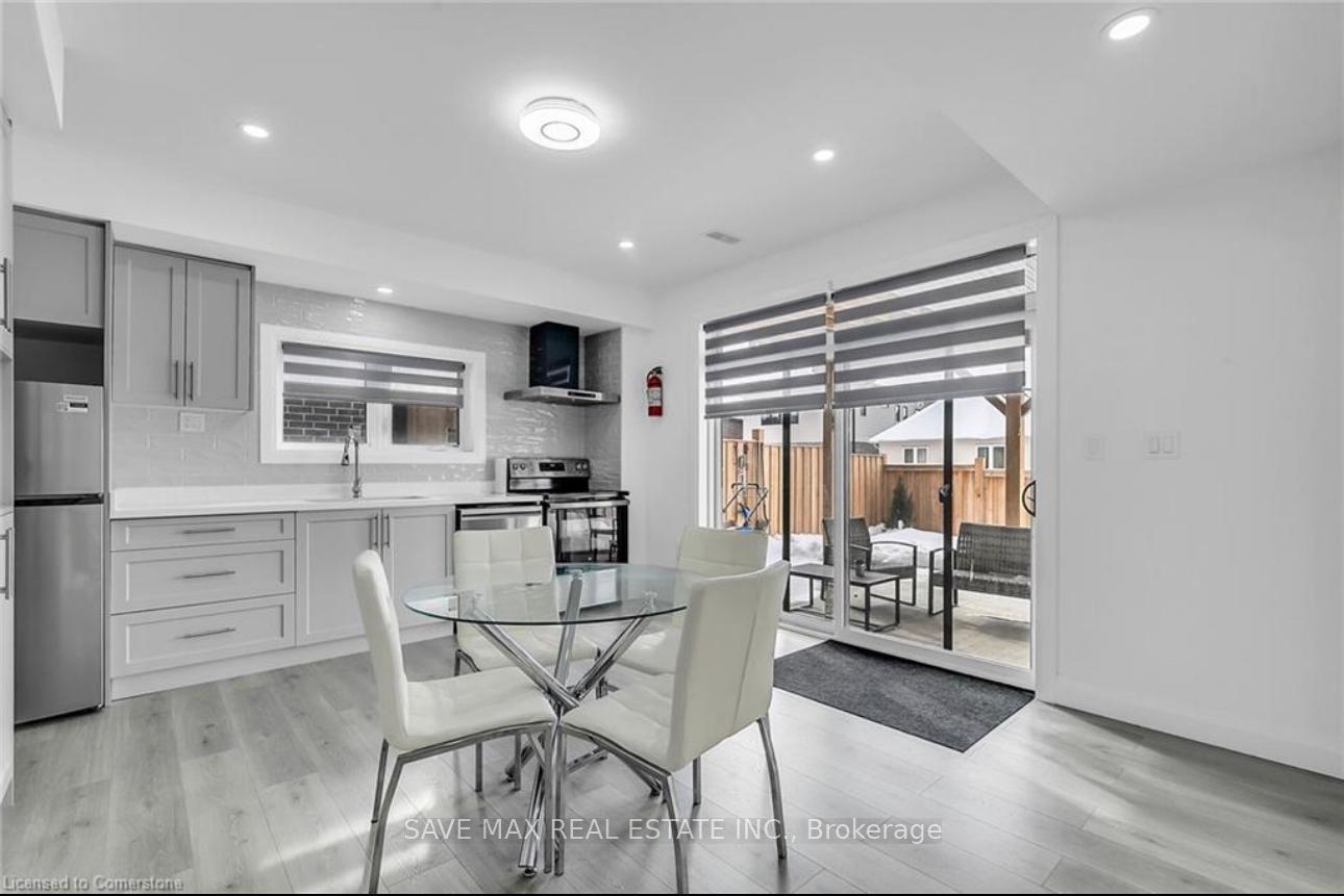 Photo 2 of 528 Nathalie Crescent, Kitchener — HOMEH