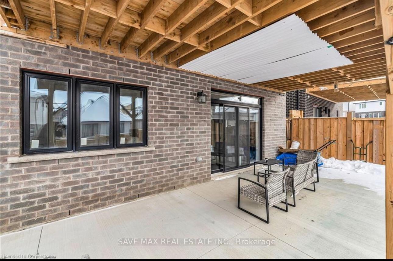 Photo 11 of 528 Nathalie Crescent, Kitchener — HOMEH