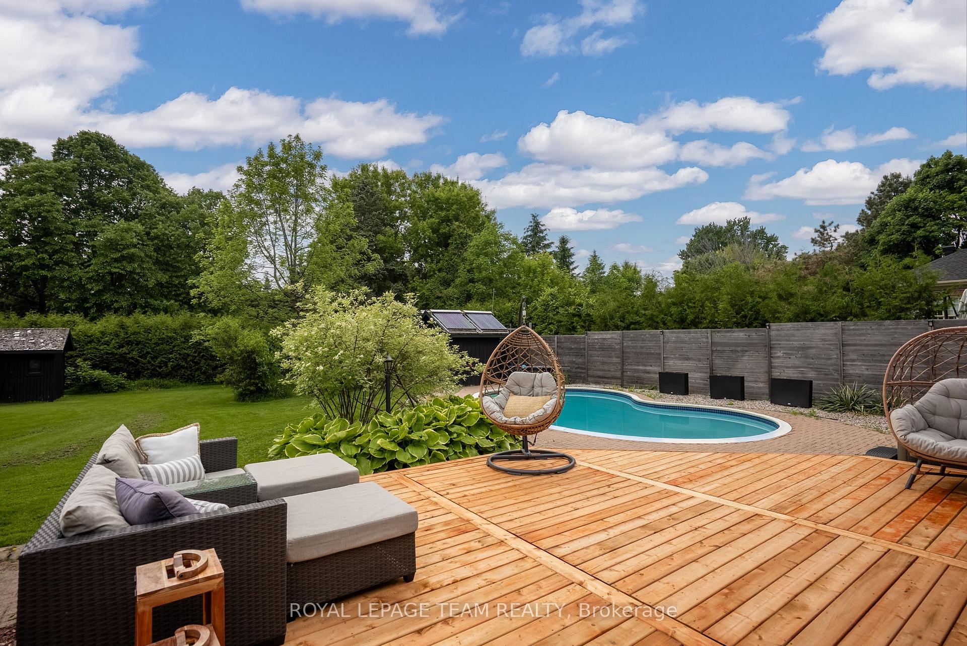Photo 3 of 1317 Revell Drive, Ottawa, Manotick Village & Manotick Estates — HOMEH