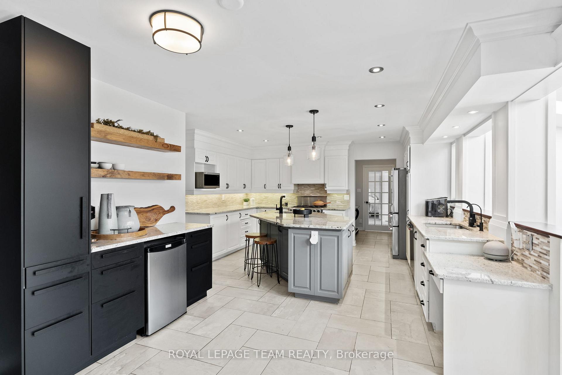Photo 16 of 1317 Revell Drive, Ottawa, Manotick Village & Manotick Estates — HOMEH