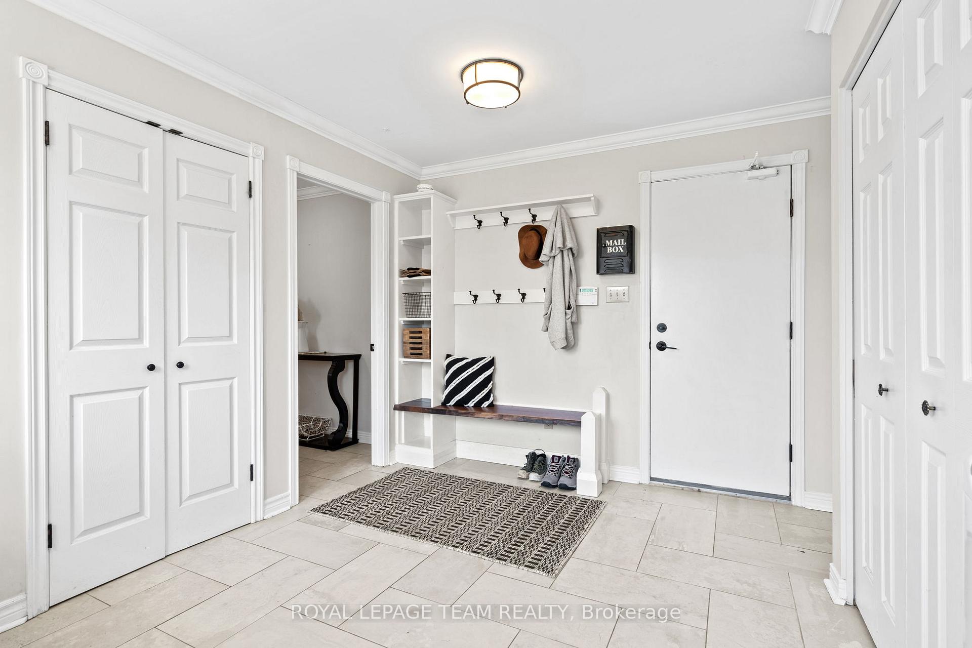 Photo 21 of 1317 Revell Drive, Ottawa, Manotick Village & Manotick Estates — HOMEH