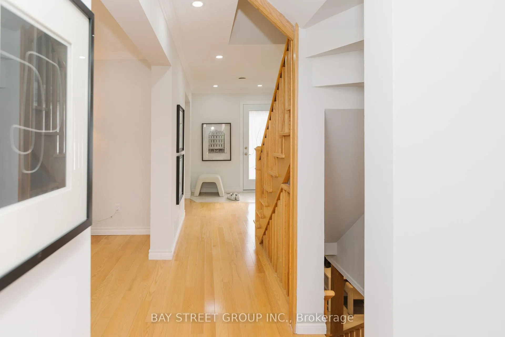 Photo 5 of 75 Breckonwood Crescent, Markham, Aileen-Willowbrook — HOMEH
