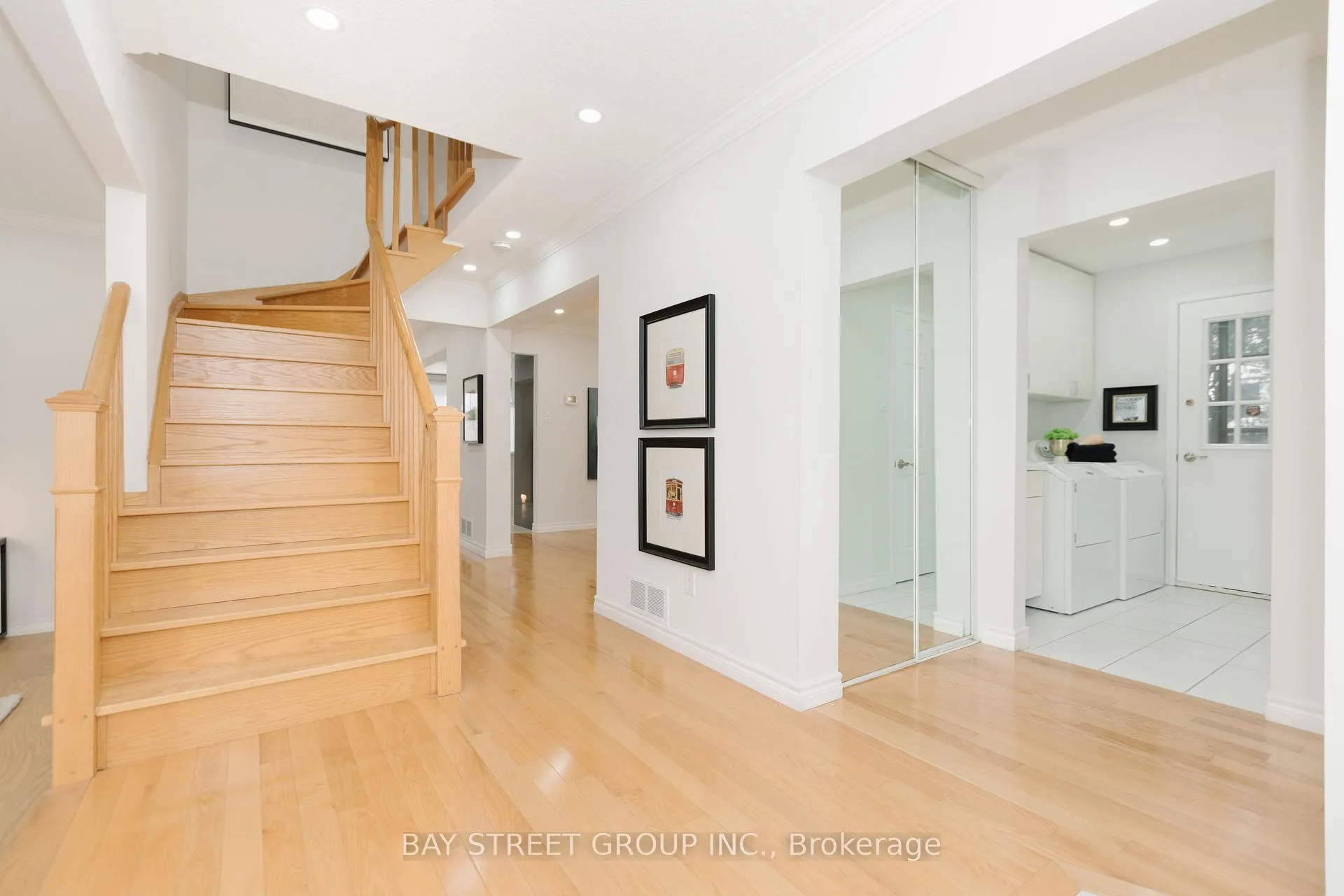 Photo 6 of 75 Breckonwood Crescent, Markham, Aileen-Willowbrook — HOMEH