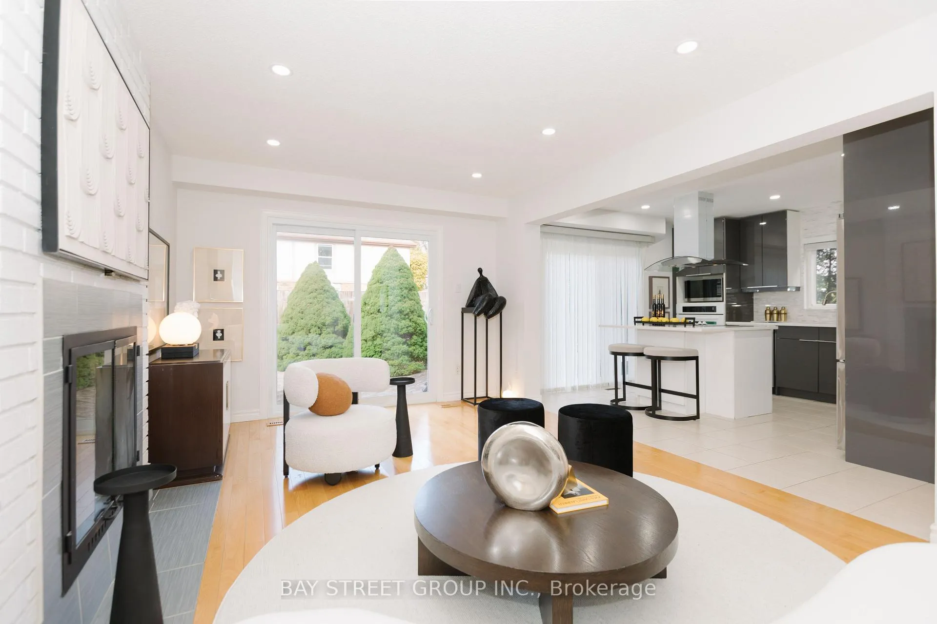 Photo 15 of 75 Breckonwood Crescent, Markham, Aileen-Willowbrook — HOMEH