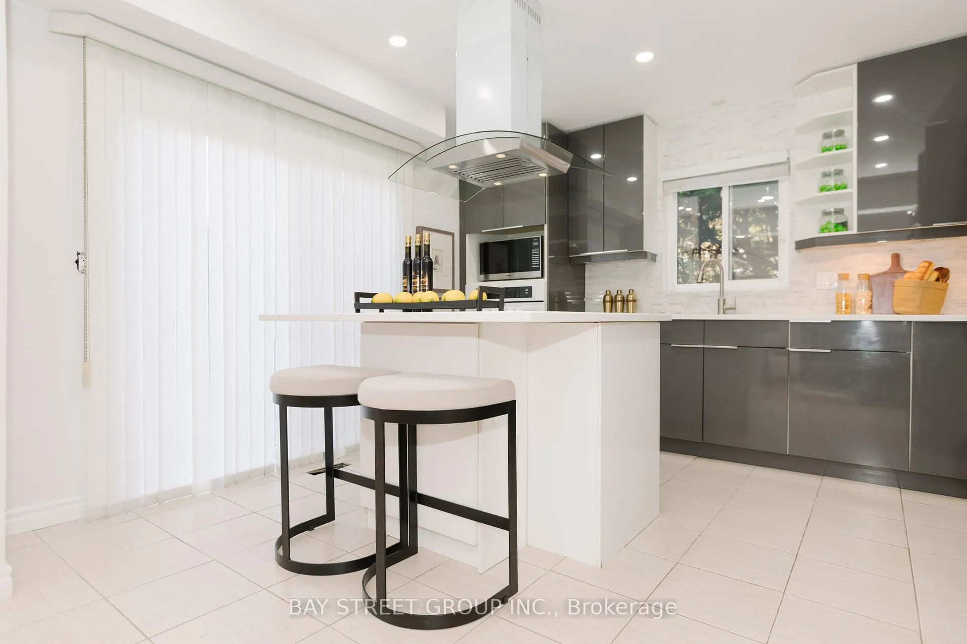 Photo 20 of 75 Breckonwood Crescent, Markham, Aileen-Willowbrook — HOMEH
