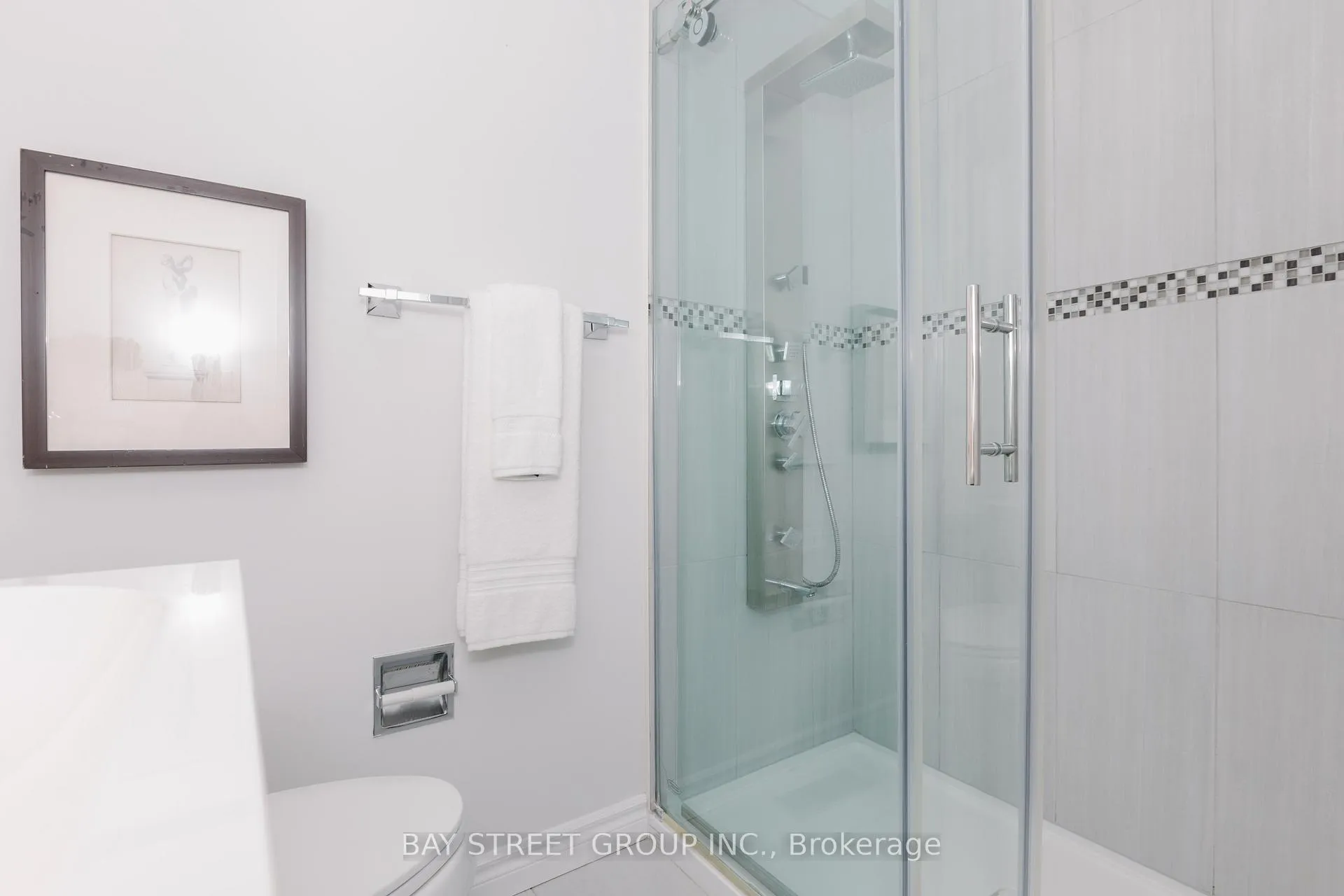 Photo 26 of 75 Breckonwood Crescent, Markham, Aileen-Willowbrook — HOMEH