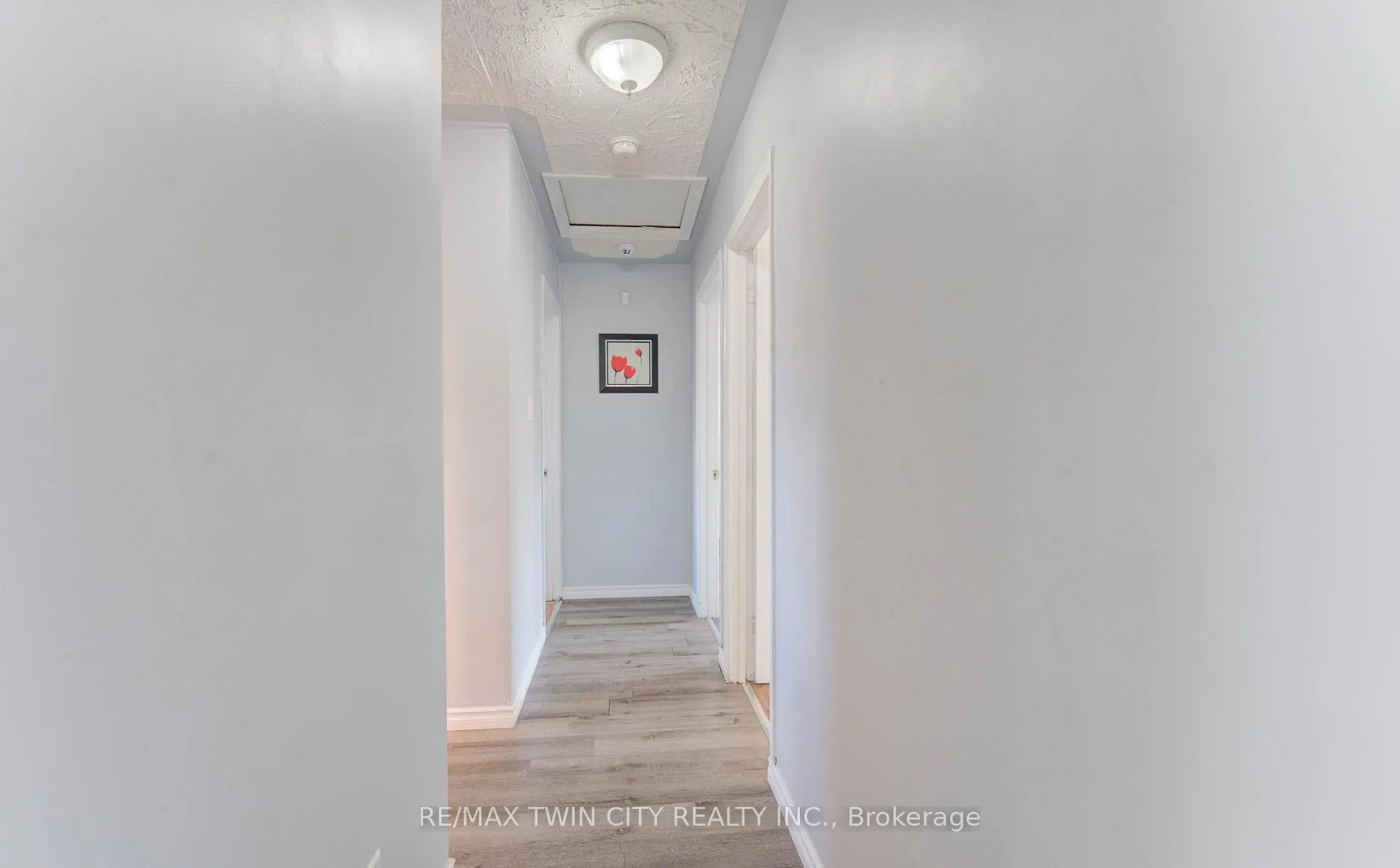 Photo 25 of 320 Country Hill Drive, Kitchener — HOMEH