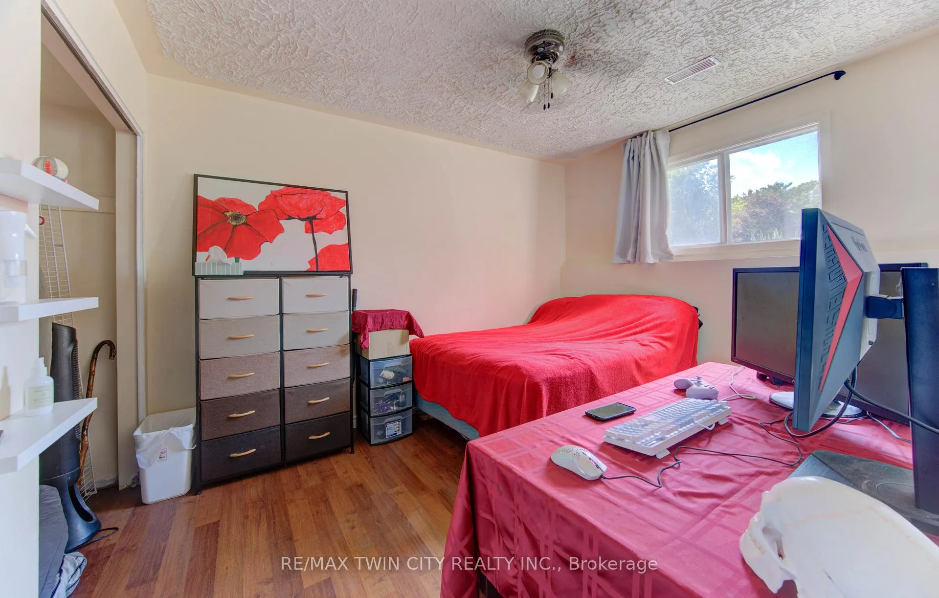 Photo 26 of 320 Country Hill Drive, Kitchener — HOMEH