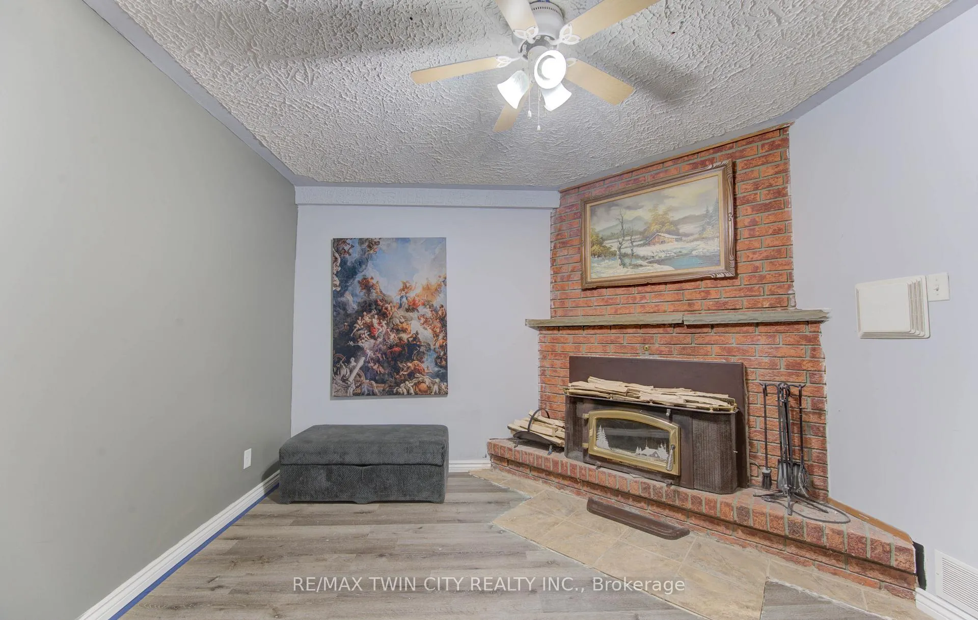 Photo 31 of 320 Country Hill Drive, Kitchener — HOMEH