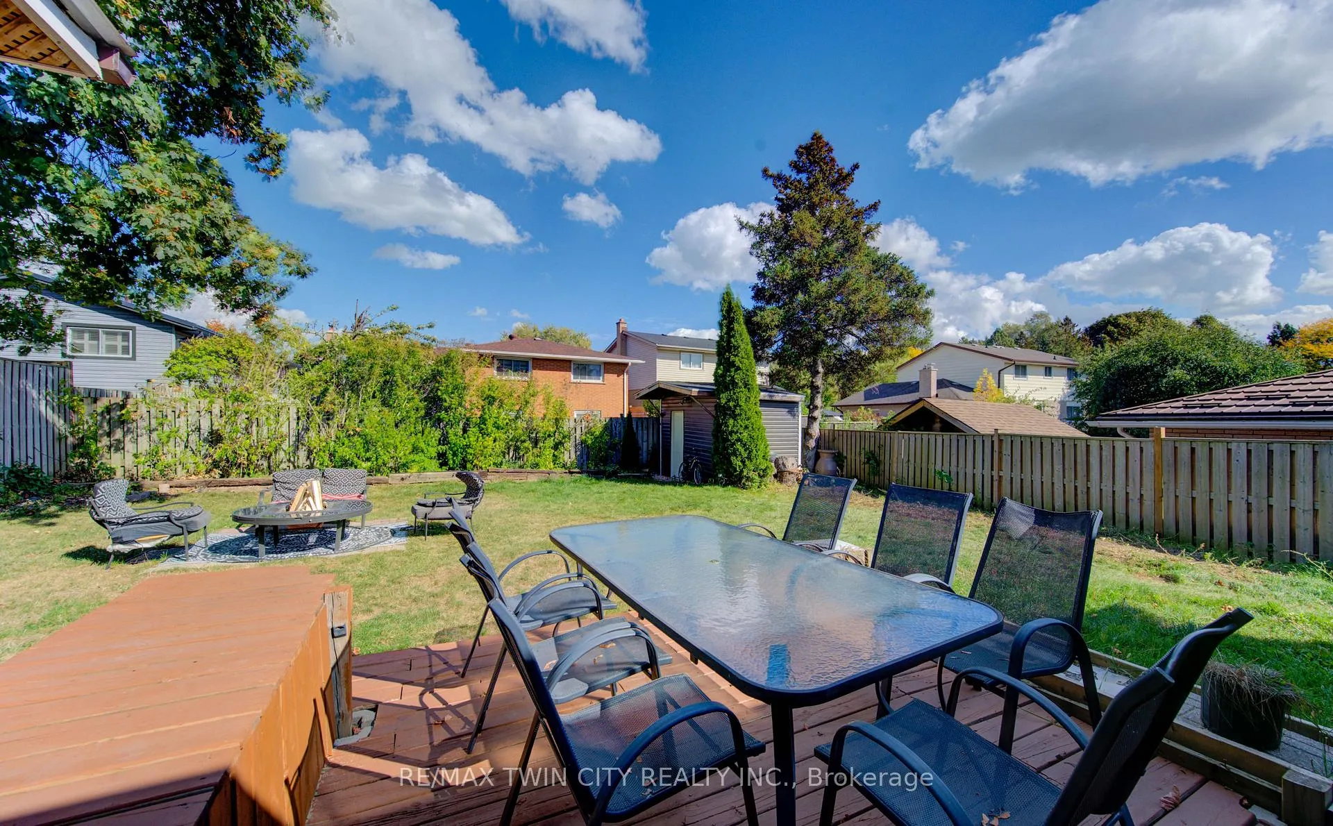 Photo 39 of 320 Country Hill Drive, Kitchener — HOMEH