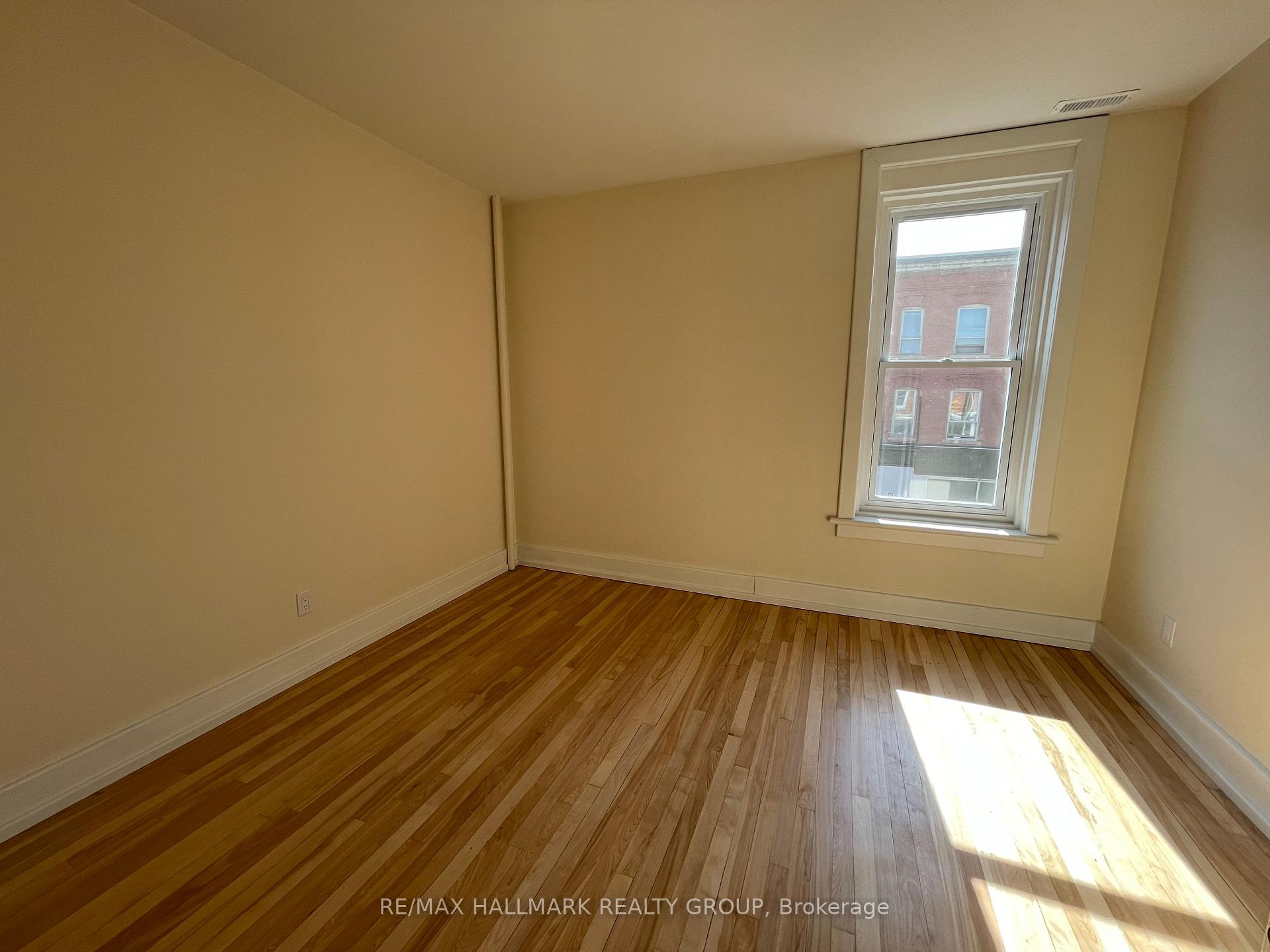 Photo 7 of Unit 1, 135 Murray Street, Ottawa, Lower Town/Byward Market — HOMEH
