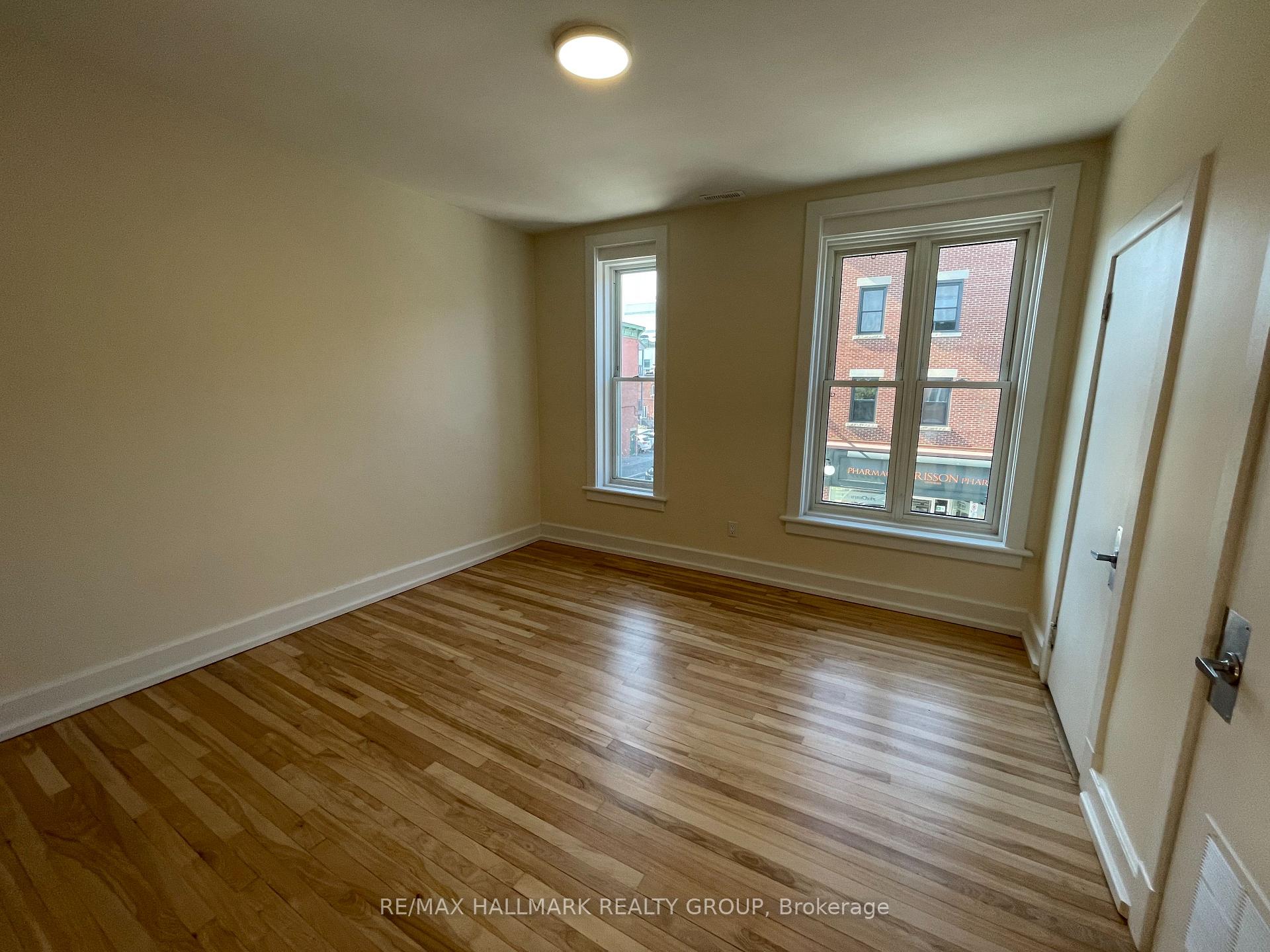 Photo 10 of Unit 1, 135 Murray Street, Ottawa, Lower Town/Byward Market — HOMEH
