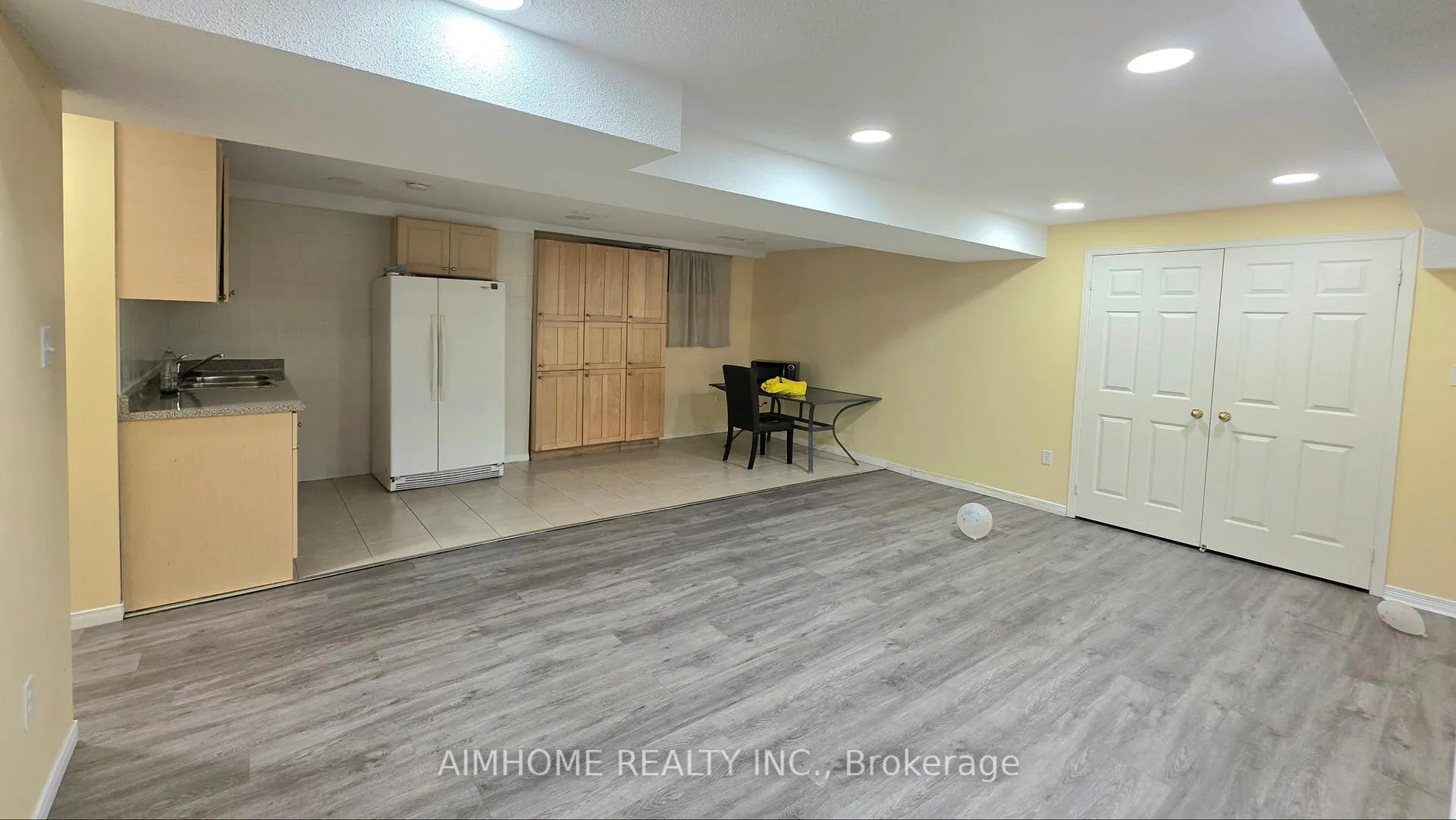 Photo 4 of 18 Brookshire Circle, Markham, Thornlea — HOMEH
