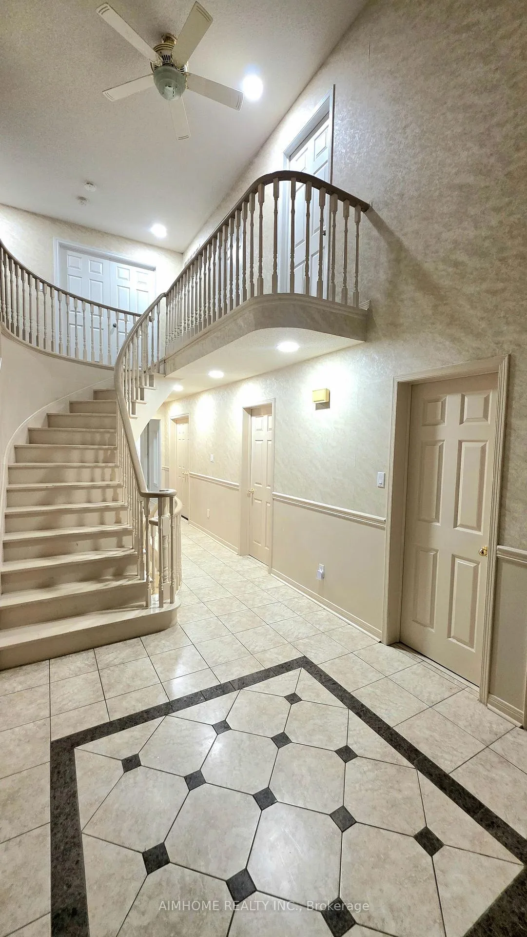 Photo 5 of 18 Brookshire Circle, Markham, Thornlea — HOMEH