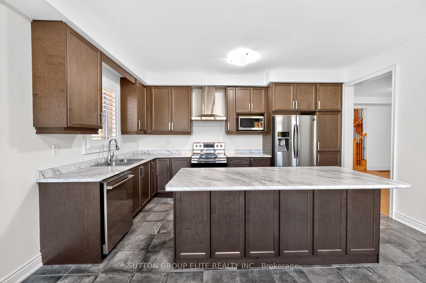 Photo 14 of 351 Humphrey Street, Hamilton, Waterdown — HOMEH